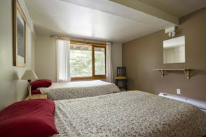 Alquiler Vacacional - Beautiful And Private Mountainside Log Cabin - Hot Tub And 10 Min From Nelson