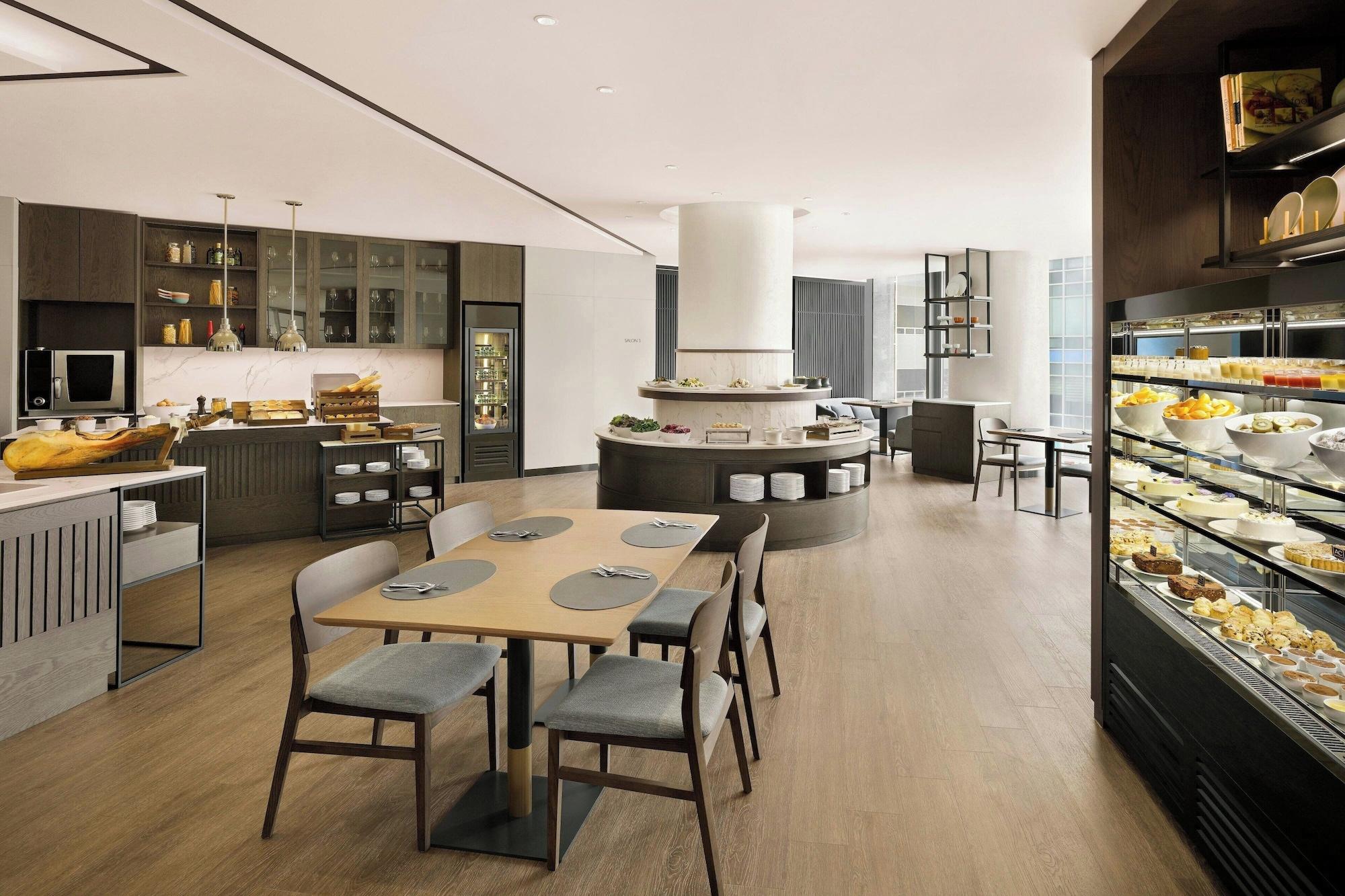 Restaurant AC Hotel by Marriott Seoul Gangnam