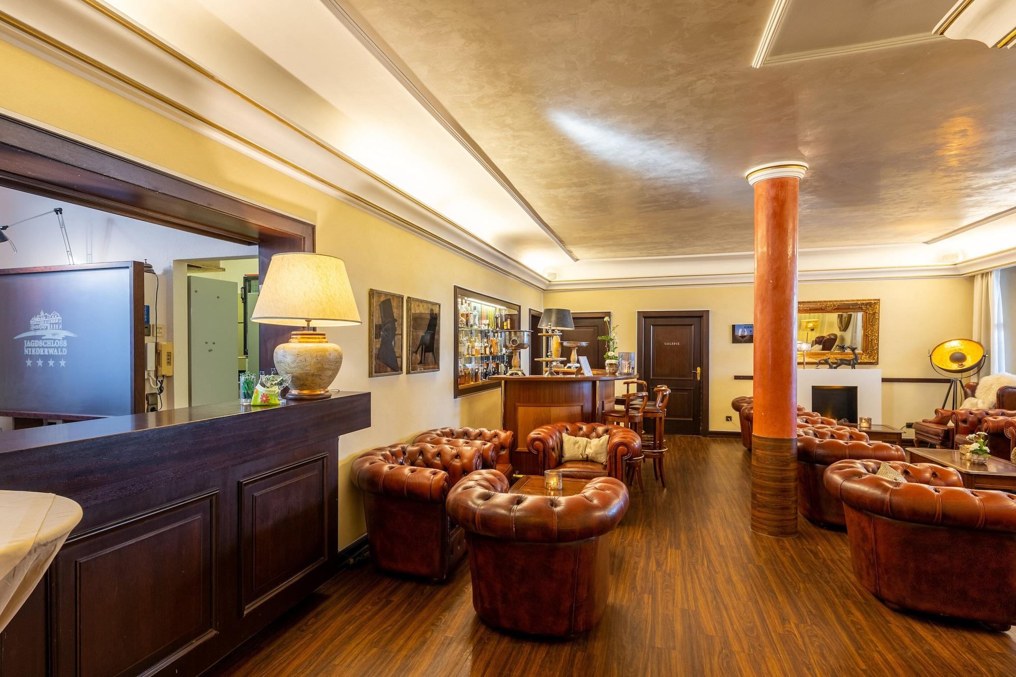 Vista Lobby Top Hotel Jagdschloss Niederwald