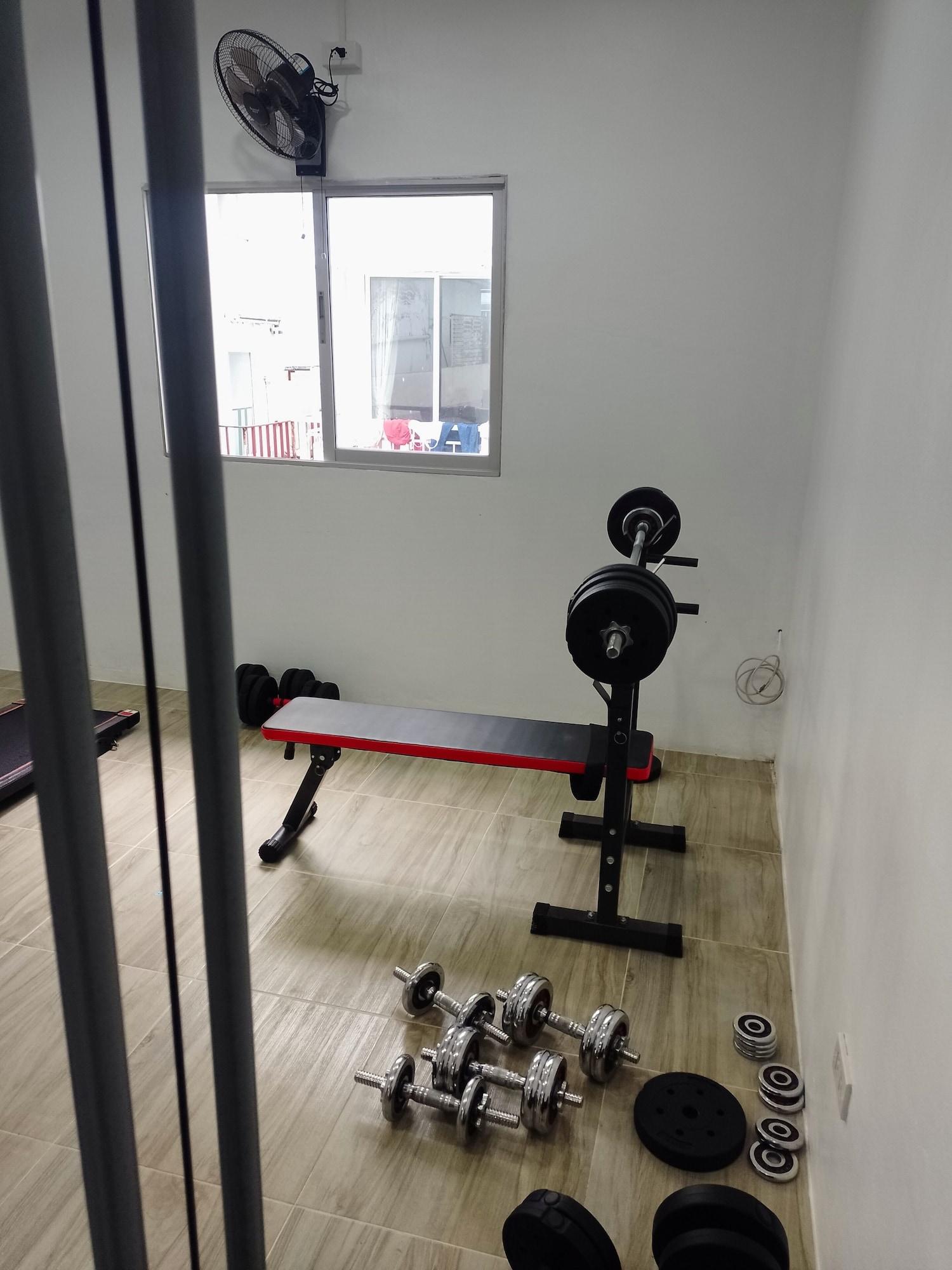 Gimnasio Hallo Patong Hotel & Restaurant