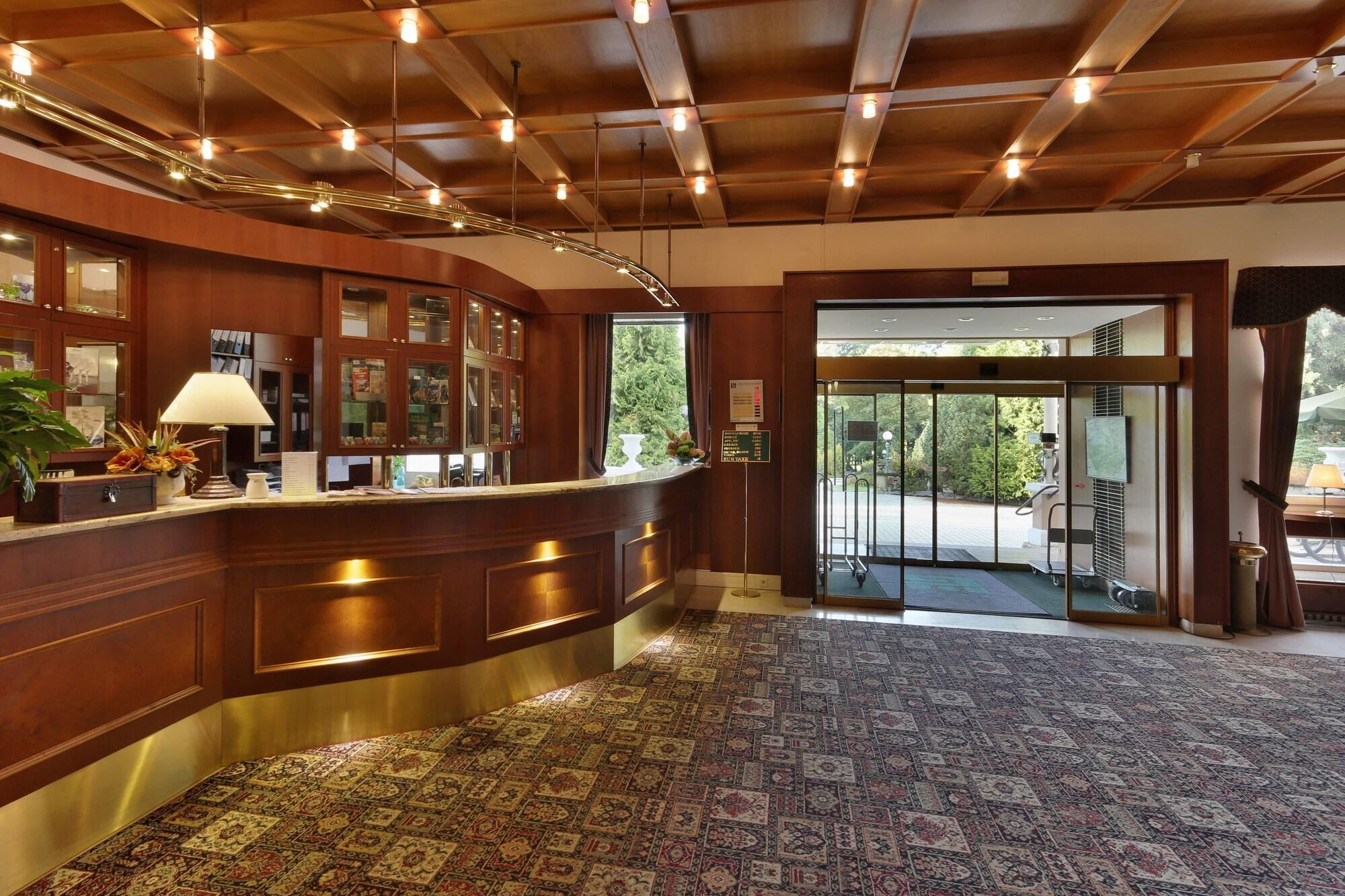 Vista Lobby Parkhotel Golf