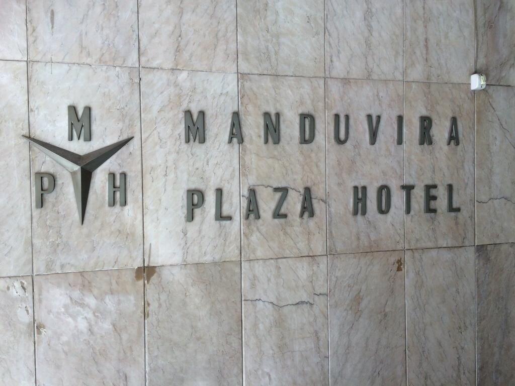 Vista Exterior Manduvira Hotel Plaza