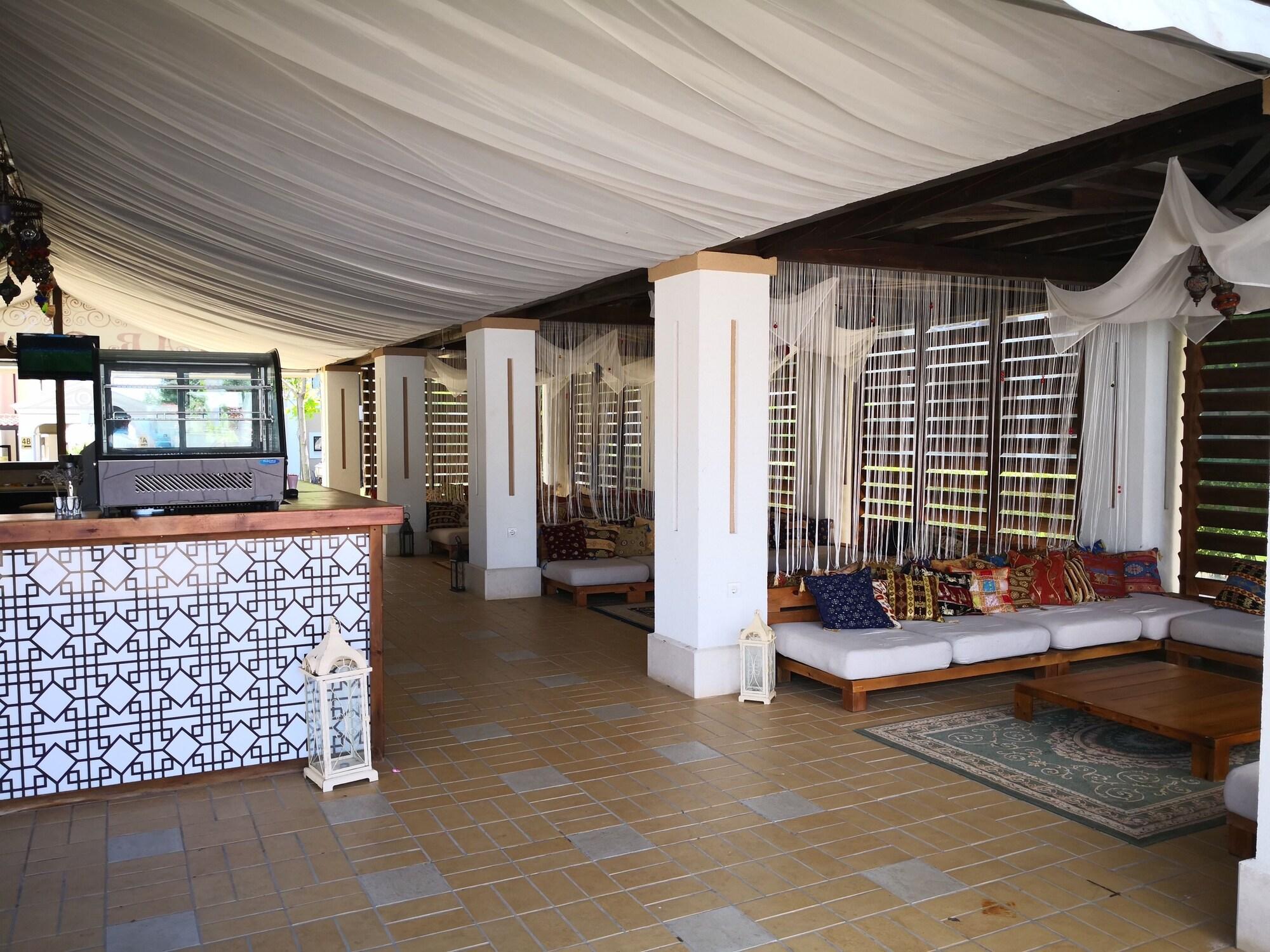 Restaurant Paradise Gardens & Dunes Hotel