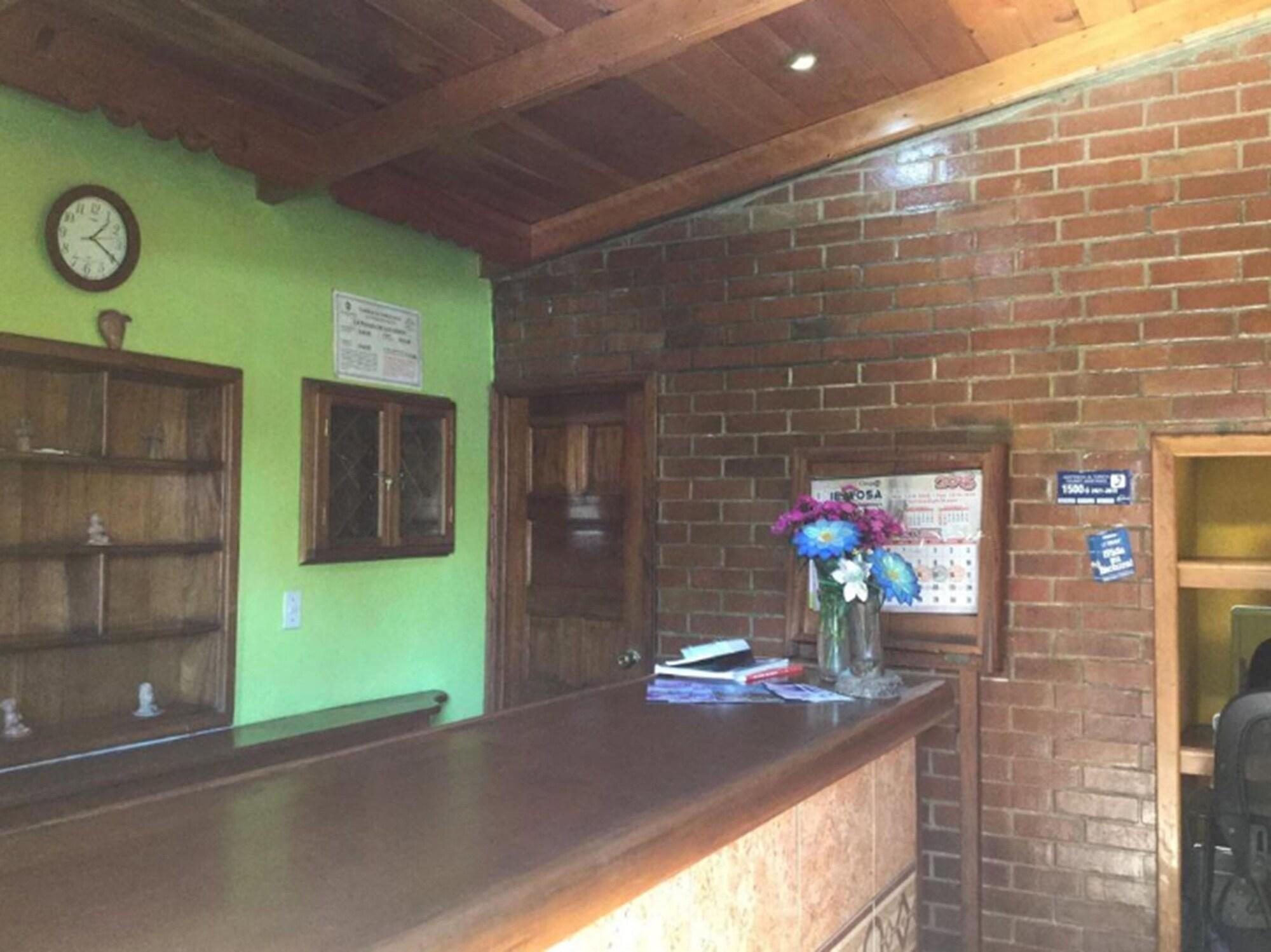 Vista Lobby Posada de Don Jose
