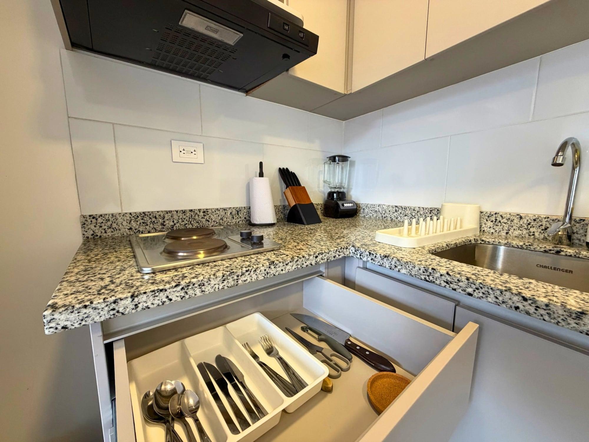 Equipamiento de Habitación Nook Galerías by Renteo