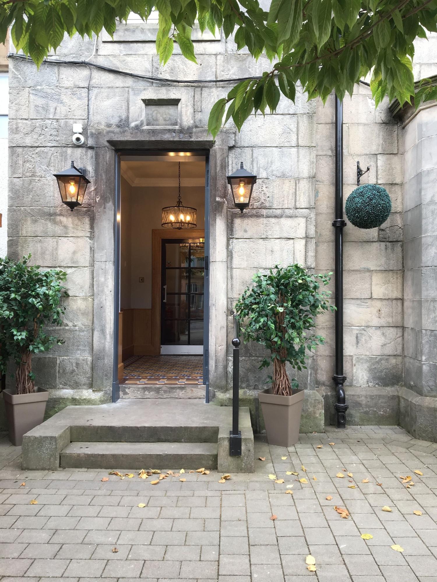 Vista Lobby Ravelston House