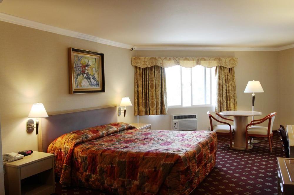 Hotel Metro Plaza Hotel