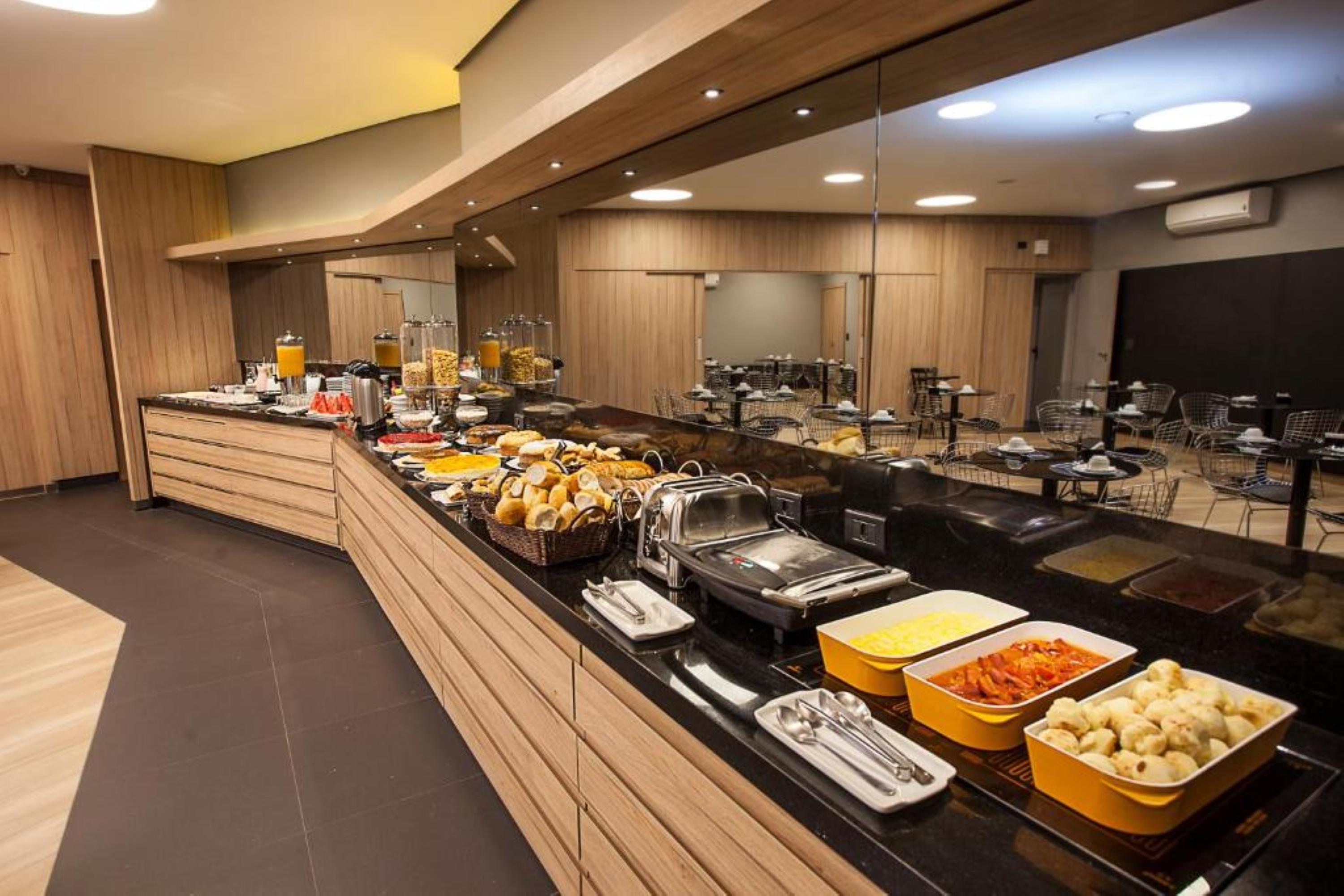 Restaurant Momax Hotel