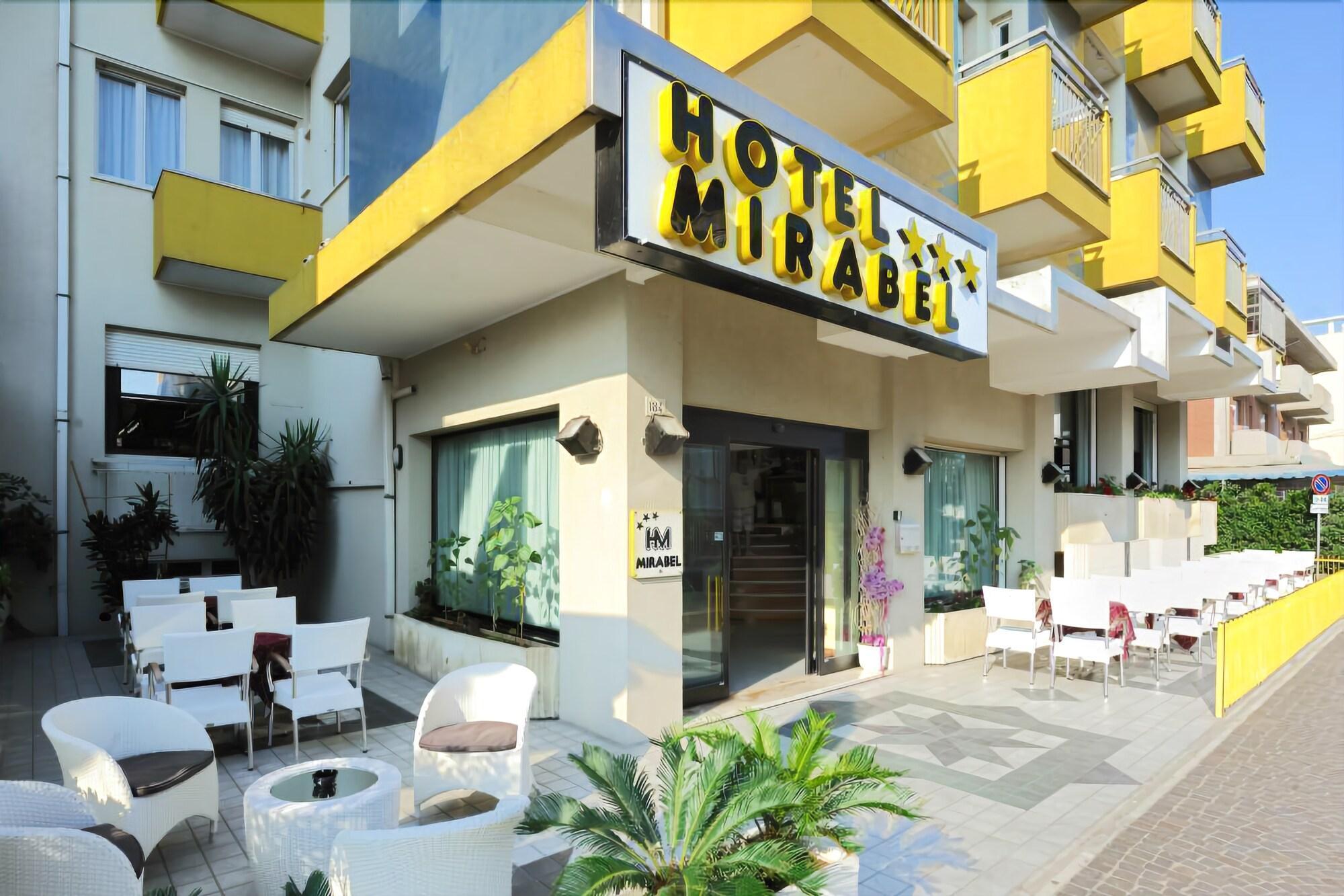 Vista Exterior Hotel Mirabel