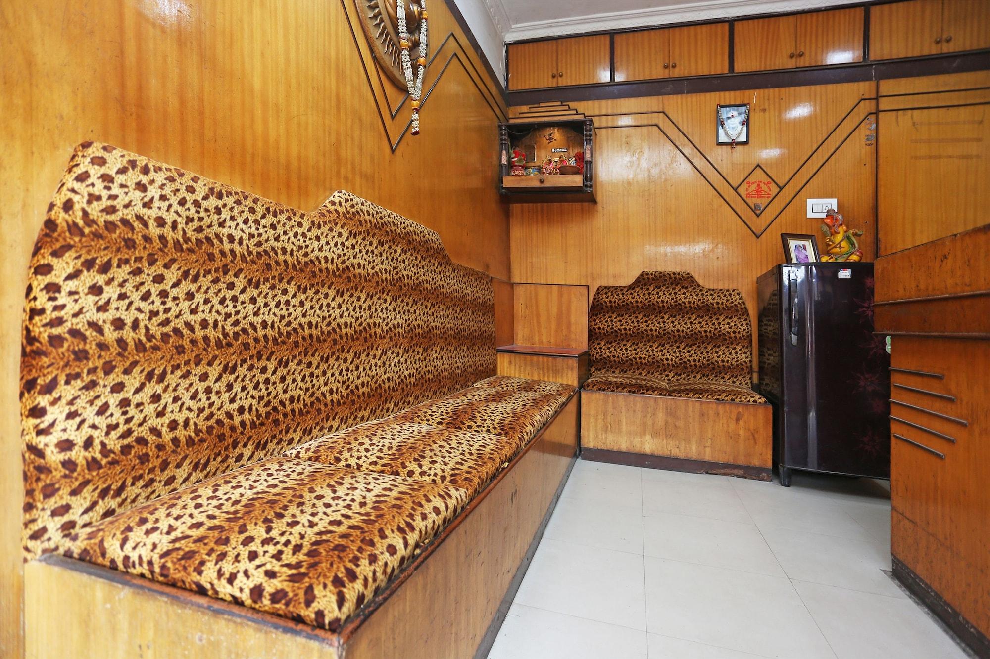 Vista Lobby OYO 26808 Shree Ram Residency