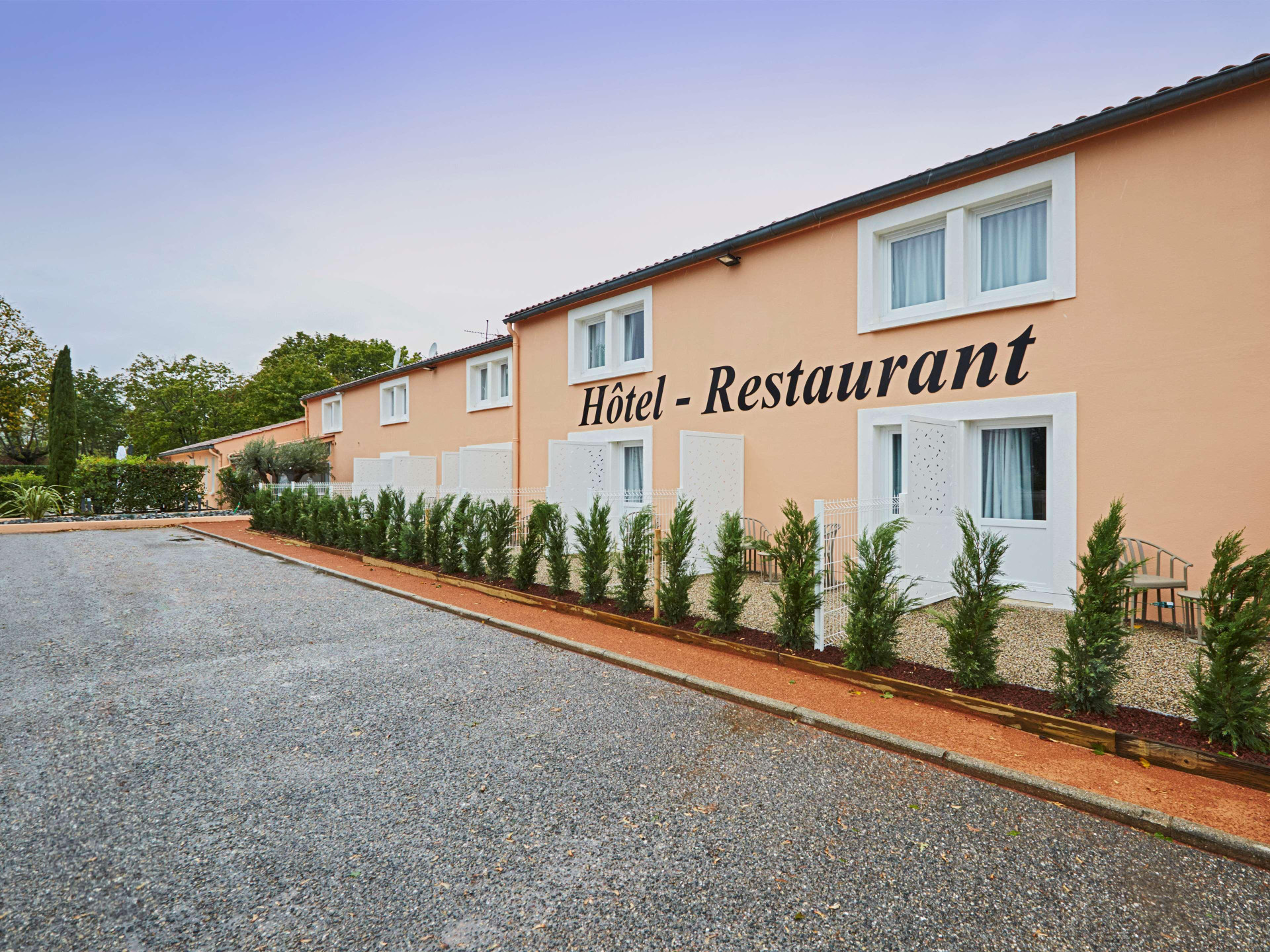 Vista Exterior Kyriad Direct Bron Lyon Eurexpo