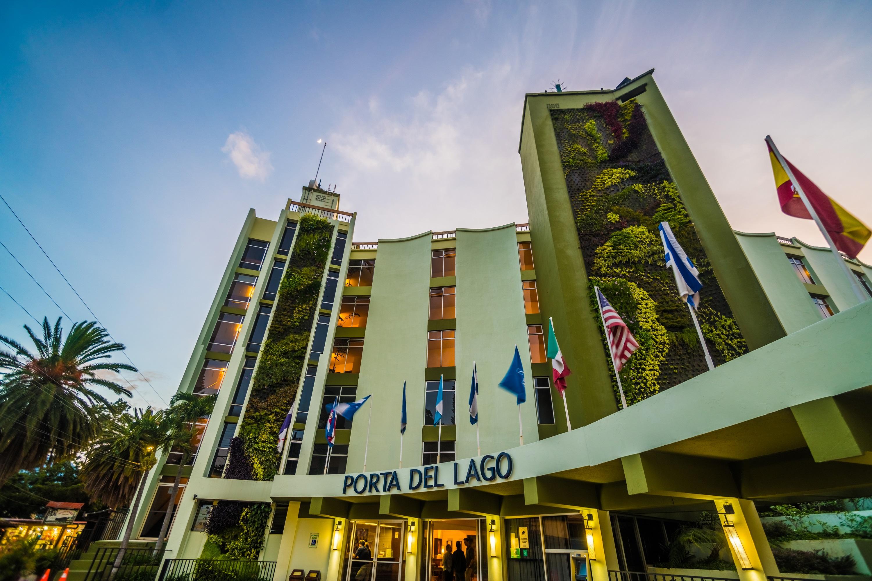 Vista Lobby Porta Hotel del Lago