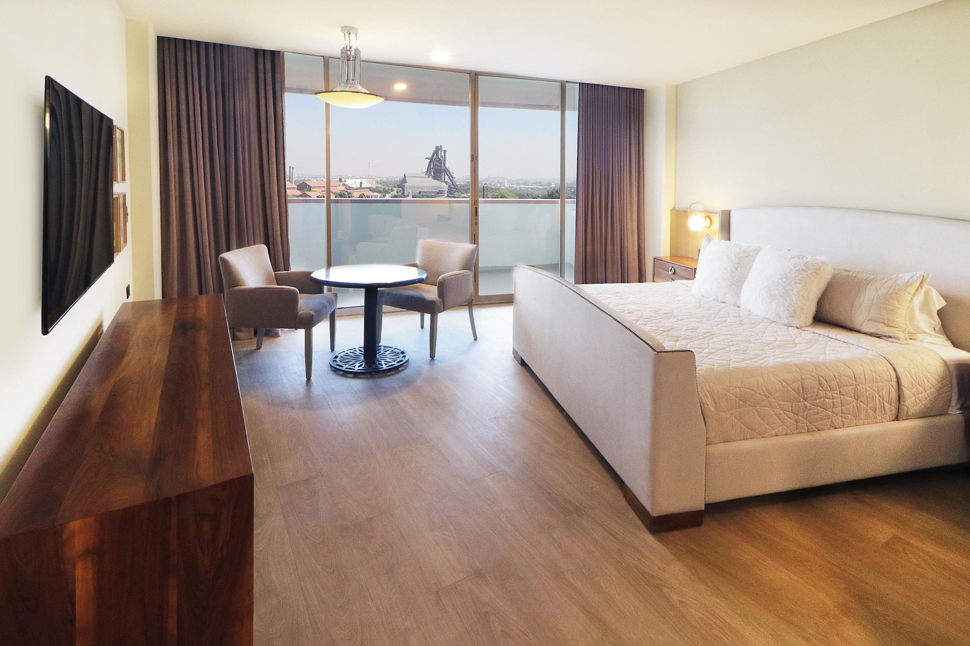 Habitación Holiday Inn Monterrey - Parque Fundidora by IHG