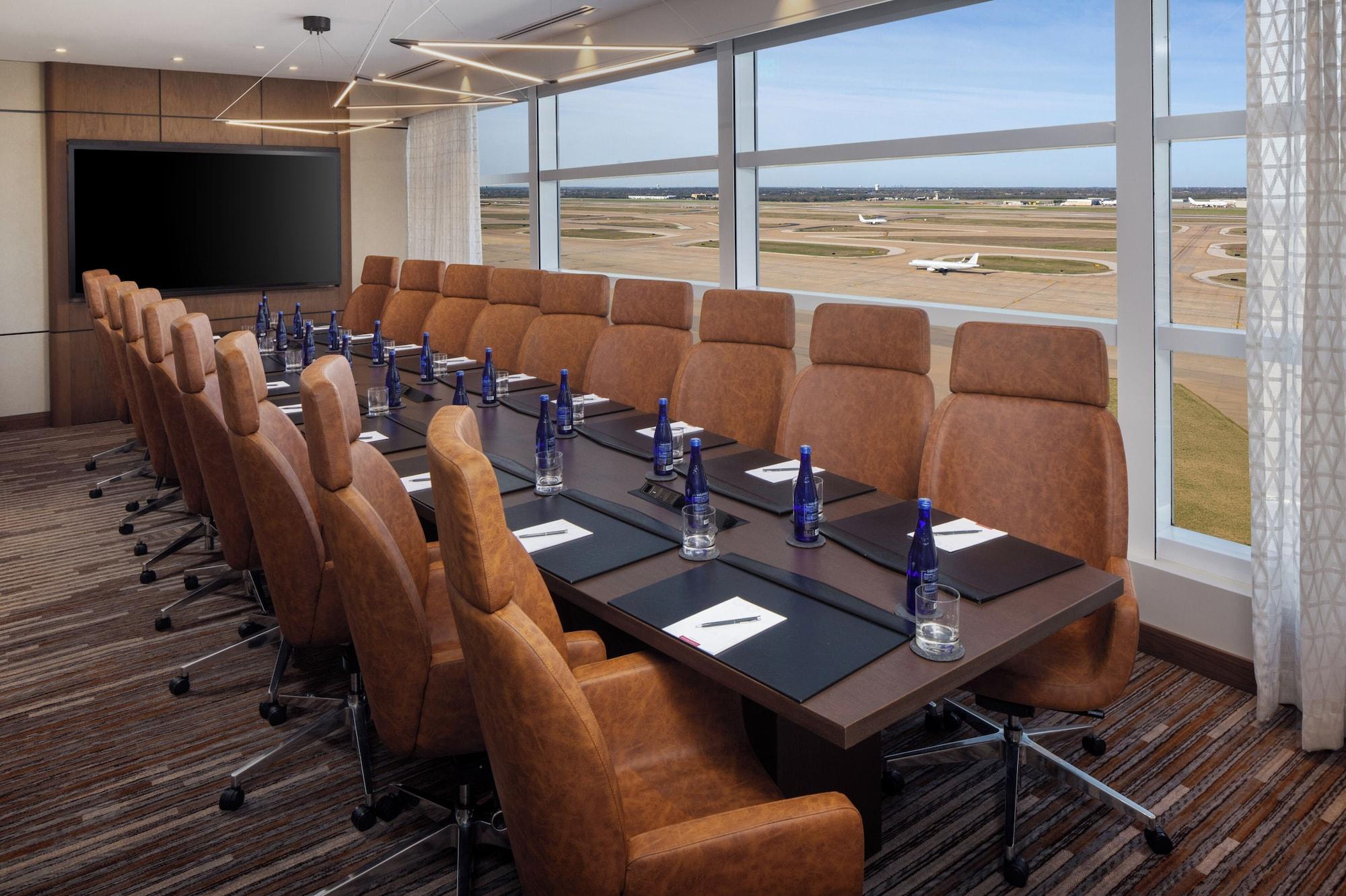 Sala de Reuniones Grand Hyatt DFW - Connected to the airport