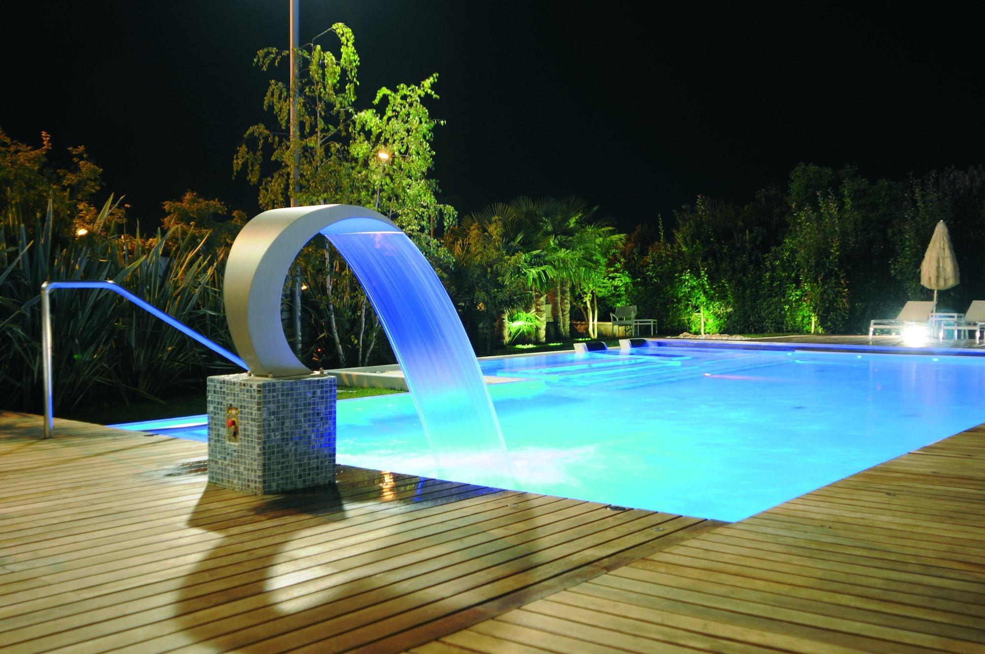 Vista Piscina Tobago Hotel