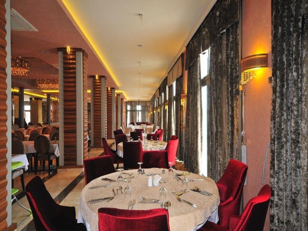 Restaurant Golden Rock Beach Hotel - All Inclusive