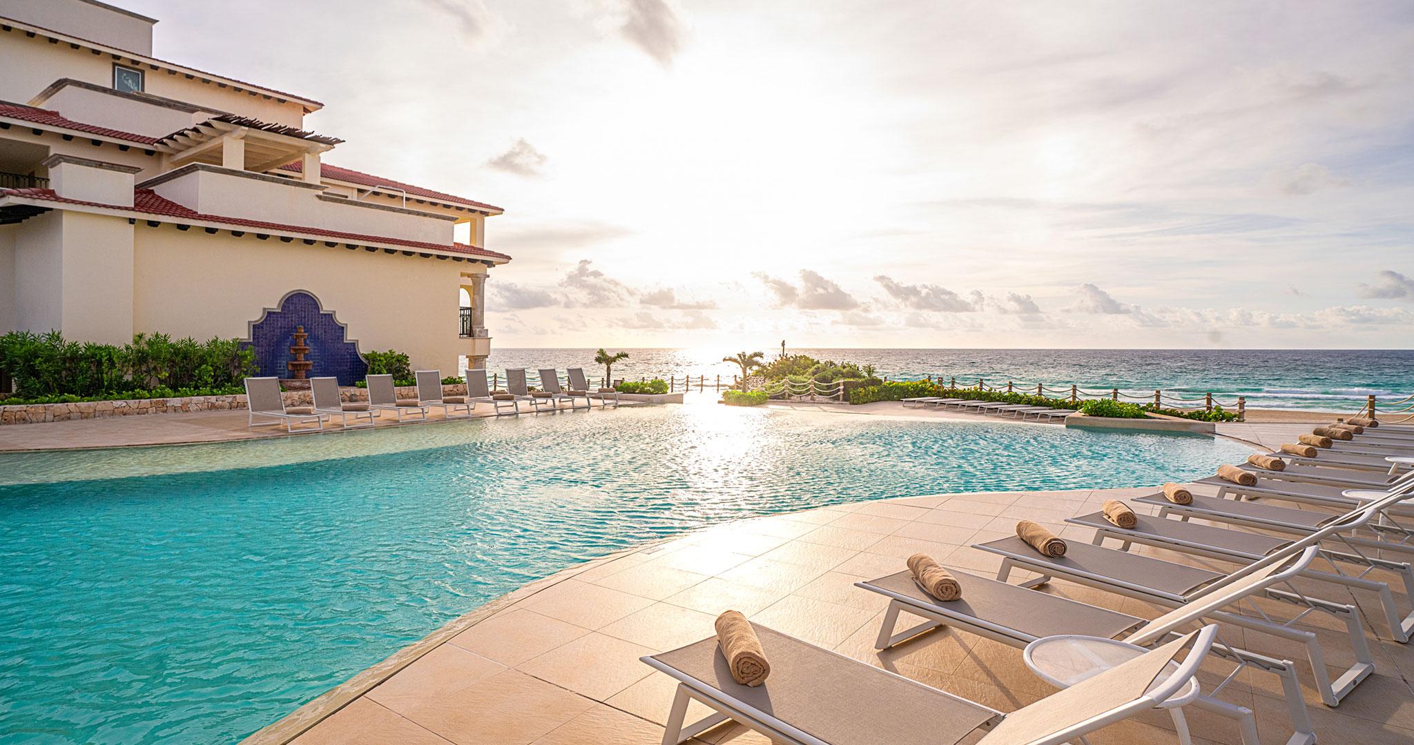 Vista Piscina Royal Select at Grand Park Royal Cancún-All Inclusive-Adults Only