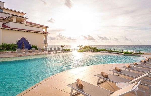 Royal Select at Grand Park Royal Cancún-All Inclusive-Adults Only - Hoteles cerca de Playa Chac Mool en Cancún