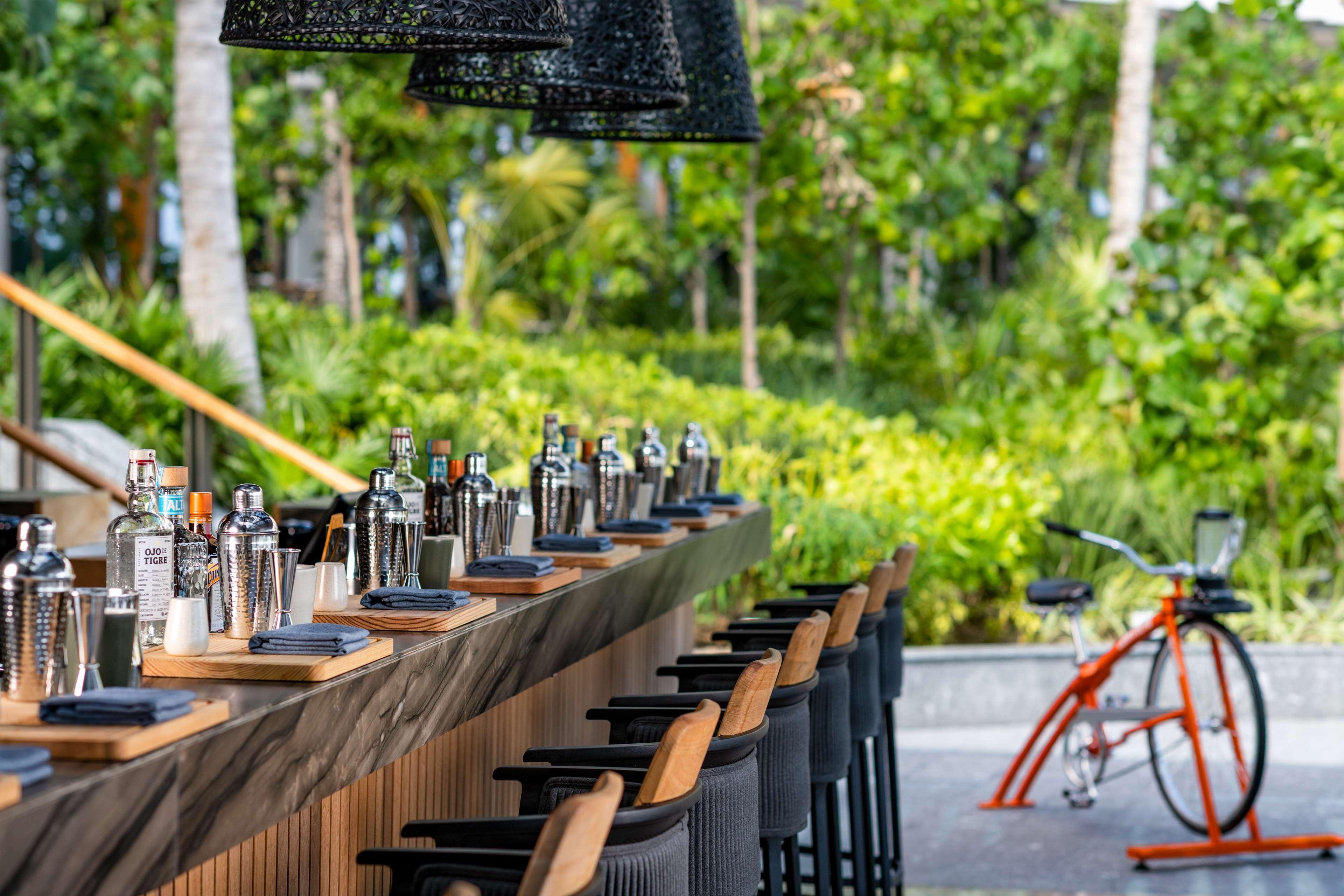 Bar/Salón Waldorf Astoria Cancun