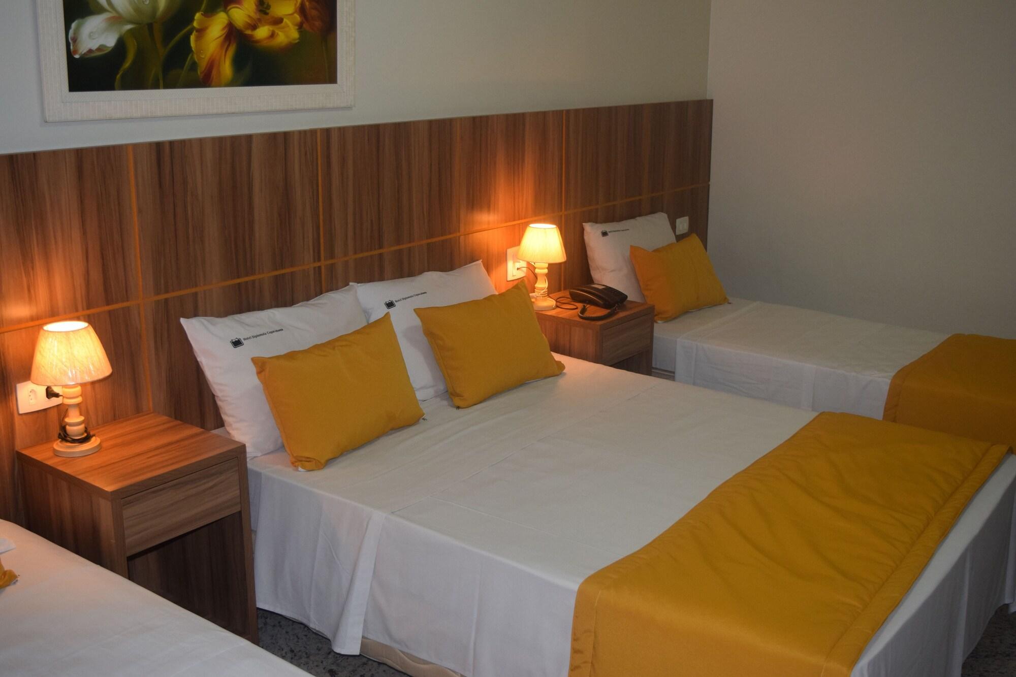 Varios Hotel Diplomata