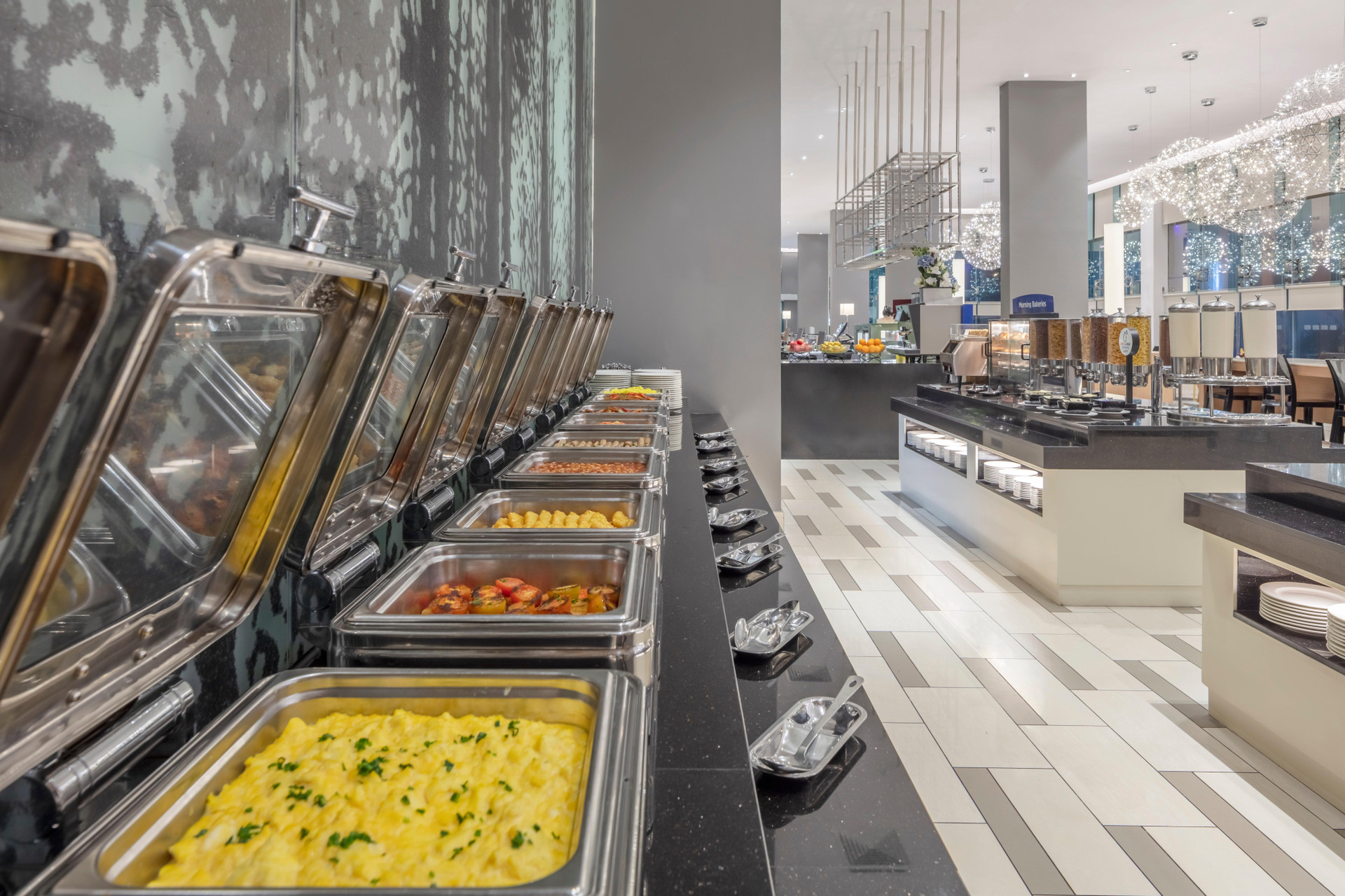 Restaurant Holiday Inn Express Kota Kinabalu City Centre by IHG