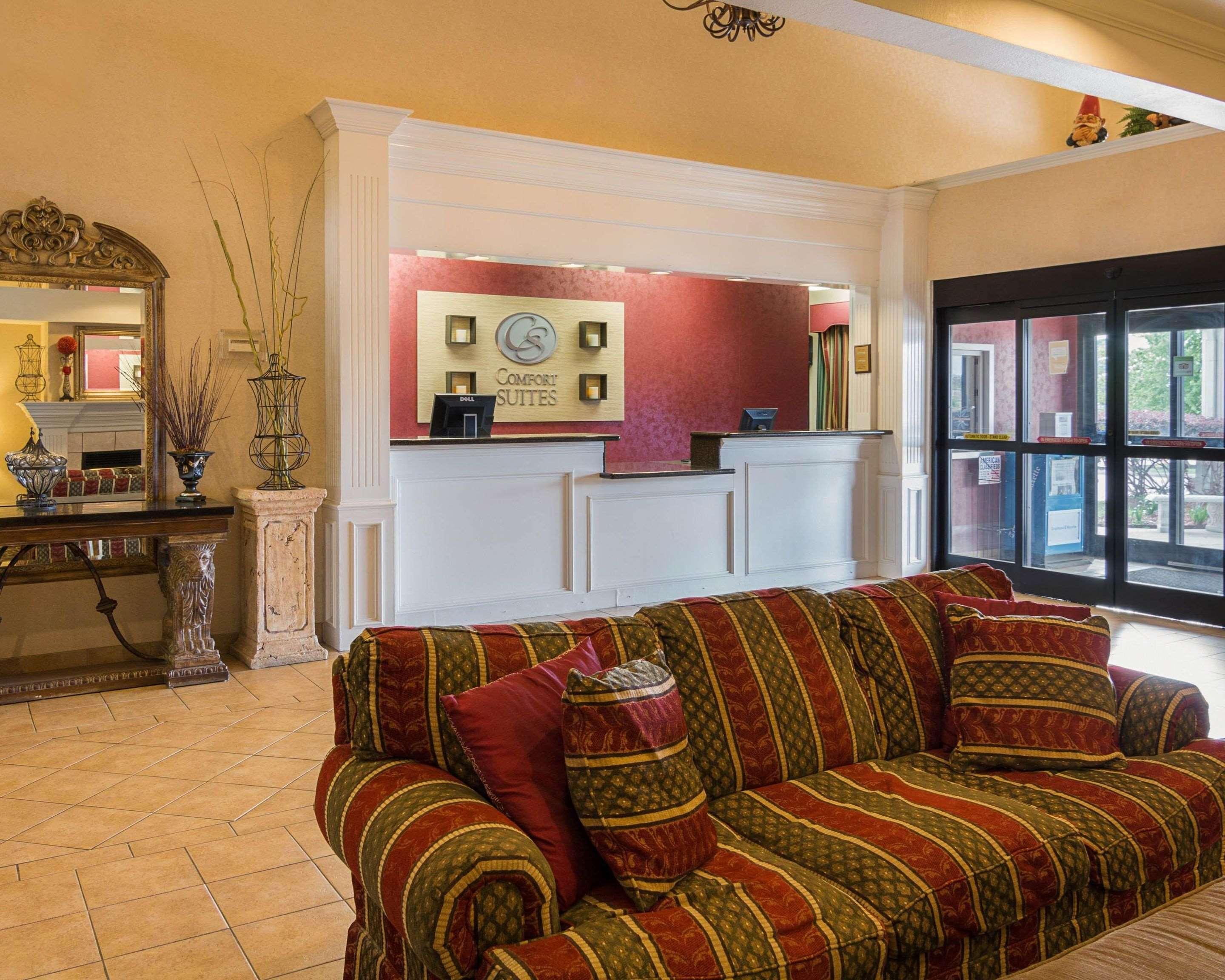 Vista Lobby Comfort Suites Texarkana Texas