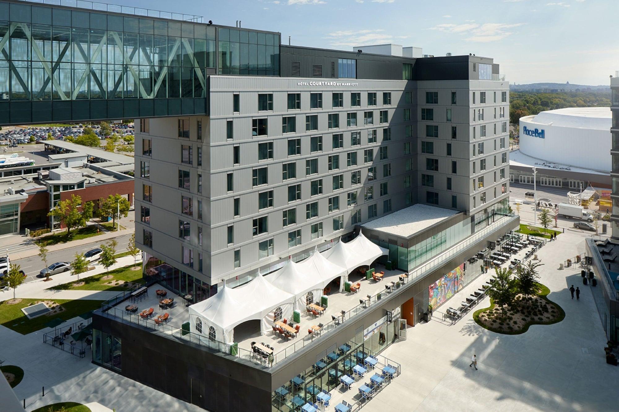 Vista Exterior Courtyard By Marriott Montreal Laval