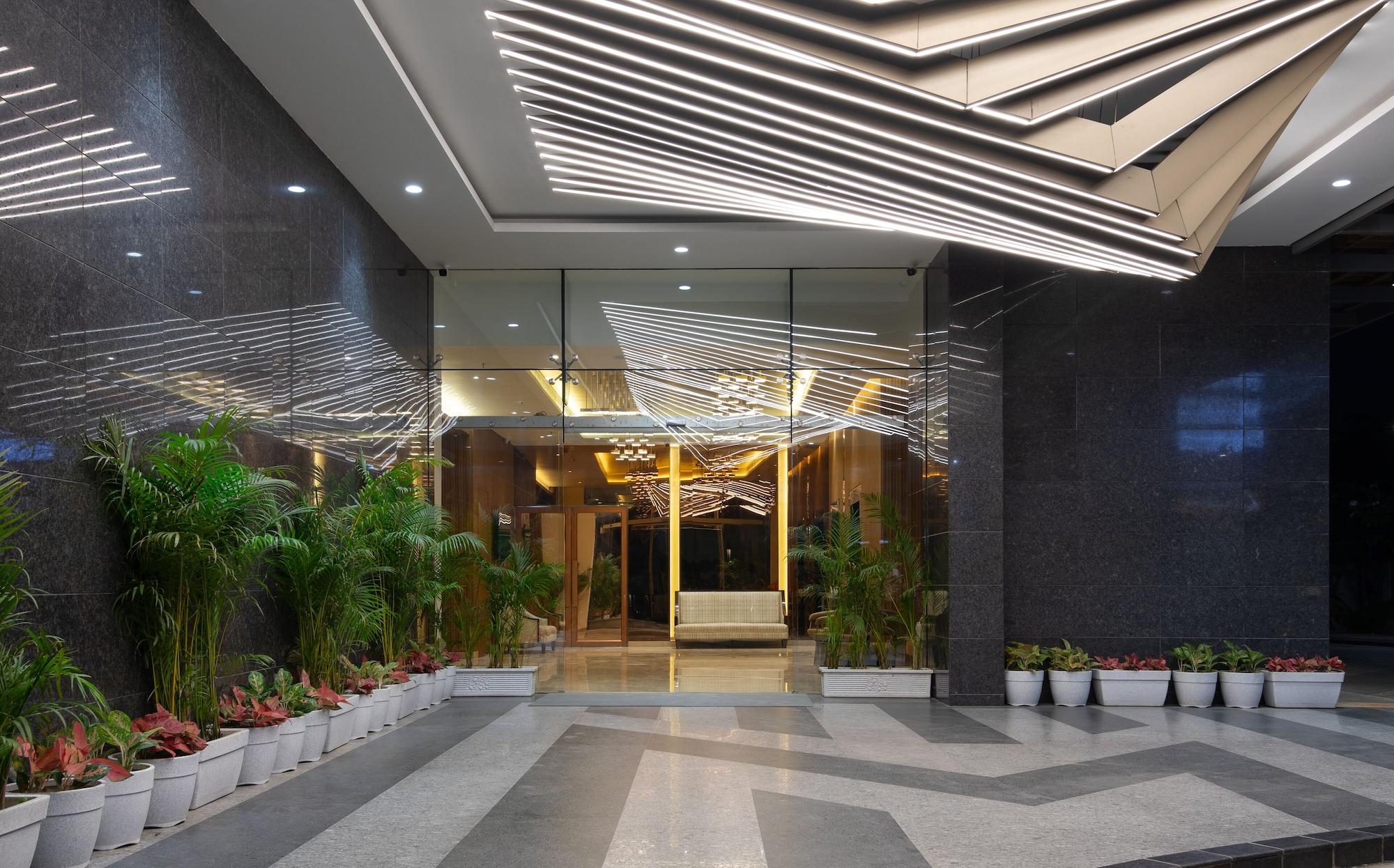 Vista Exterior Hometel Alambagh Lucknow