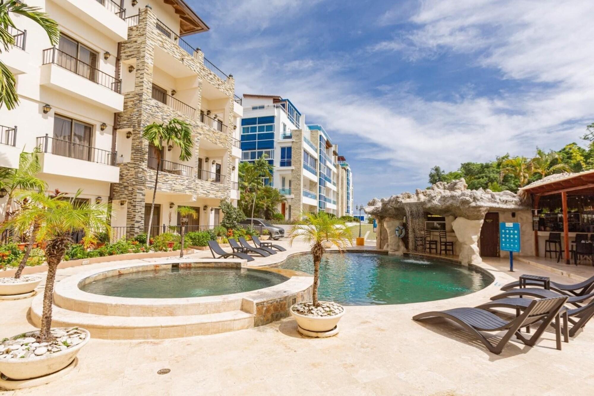 Varios Grand Laguna Beach Properties by Calisto Stays