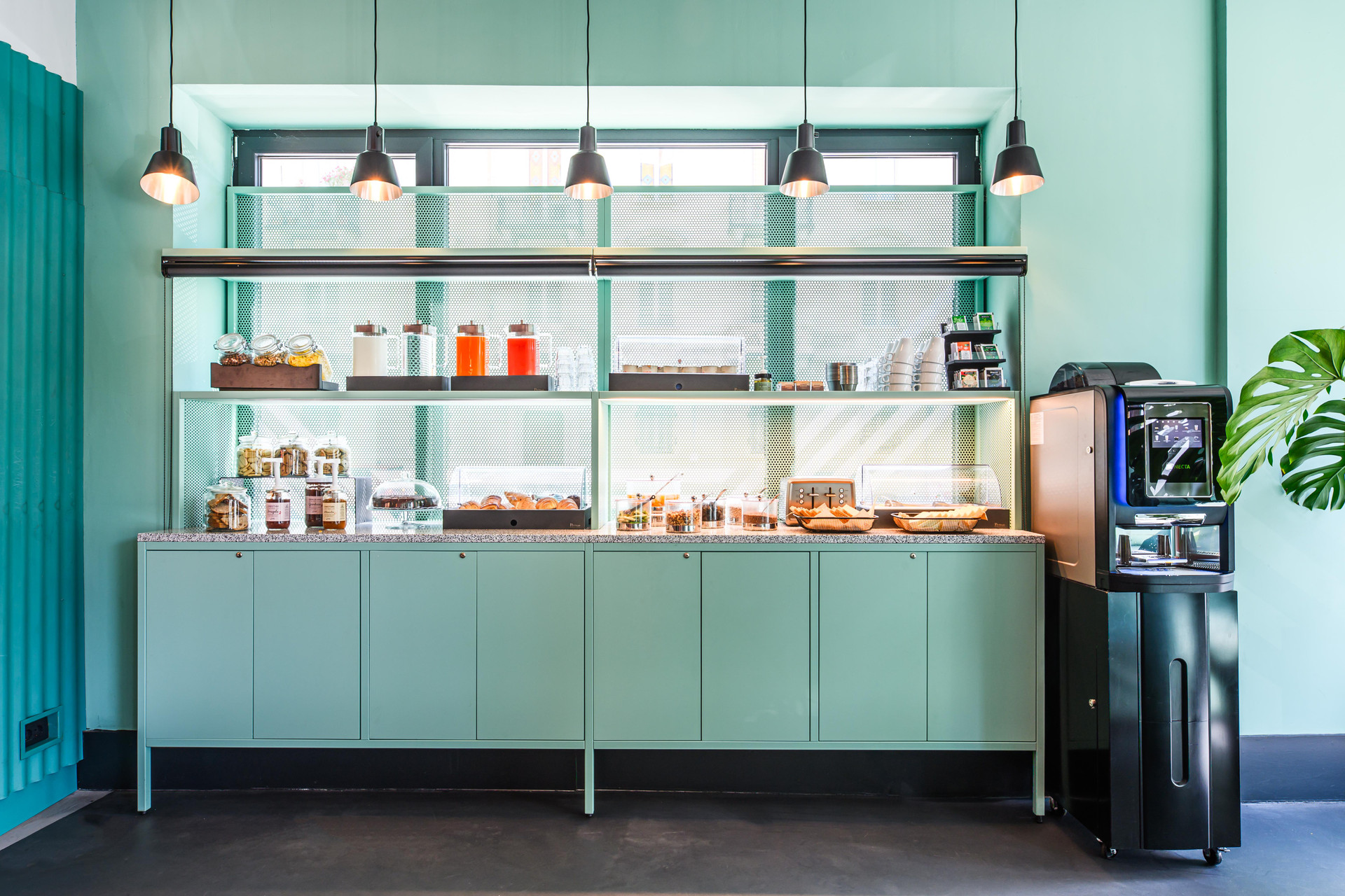 Bar/Salón CX Turin Vanchiglia