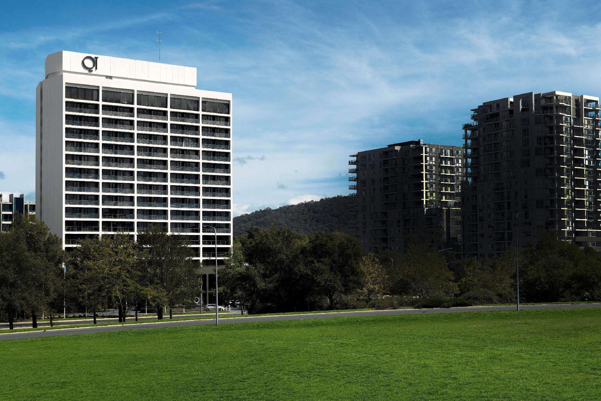 Vista Exterior QT Canberra