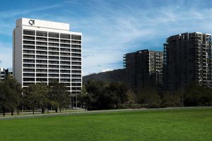 Alojamiento - QT Canberra