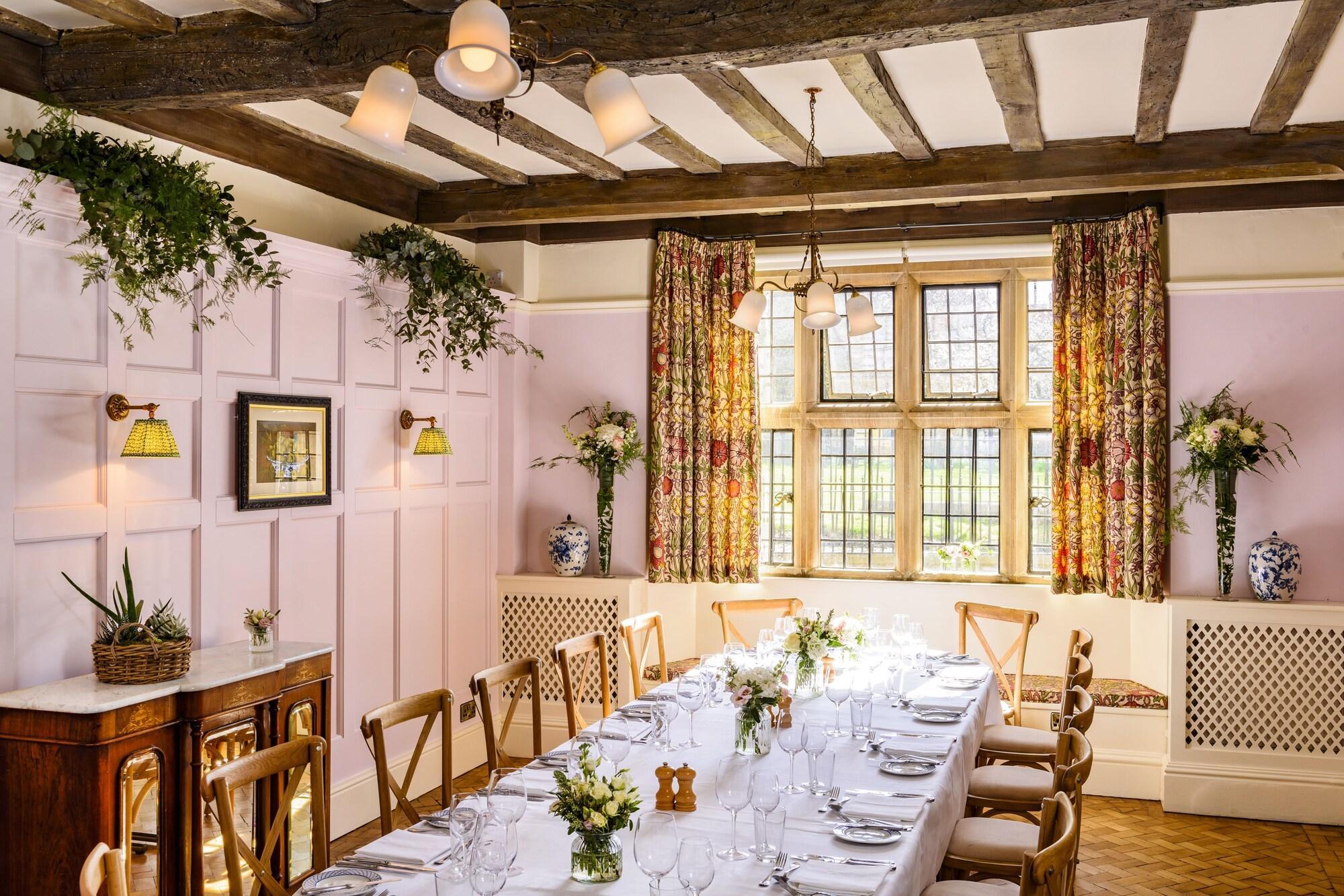 Restaurant The Old Bell Hotel