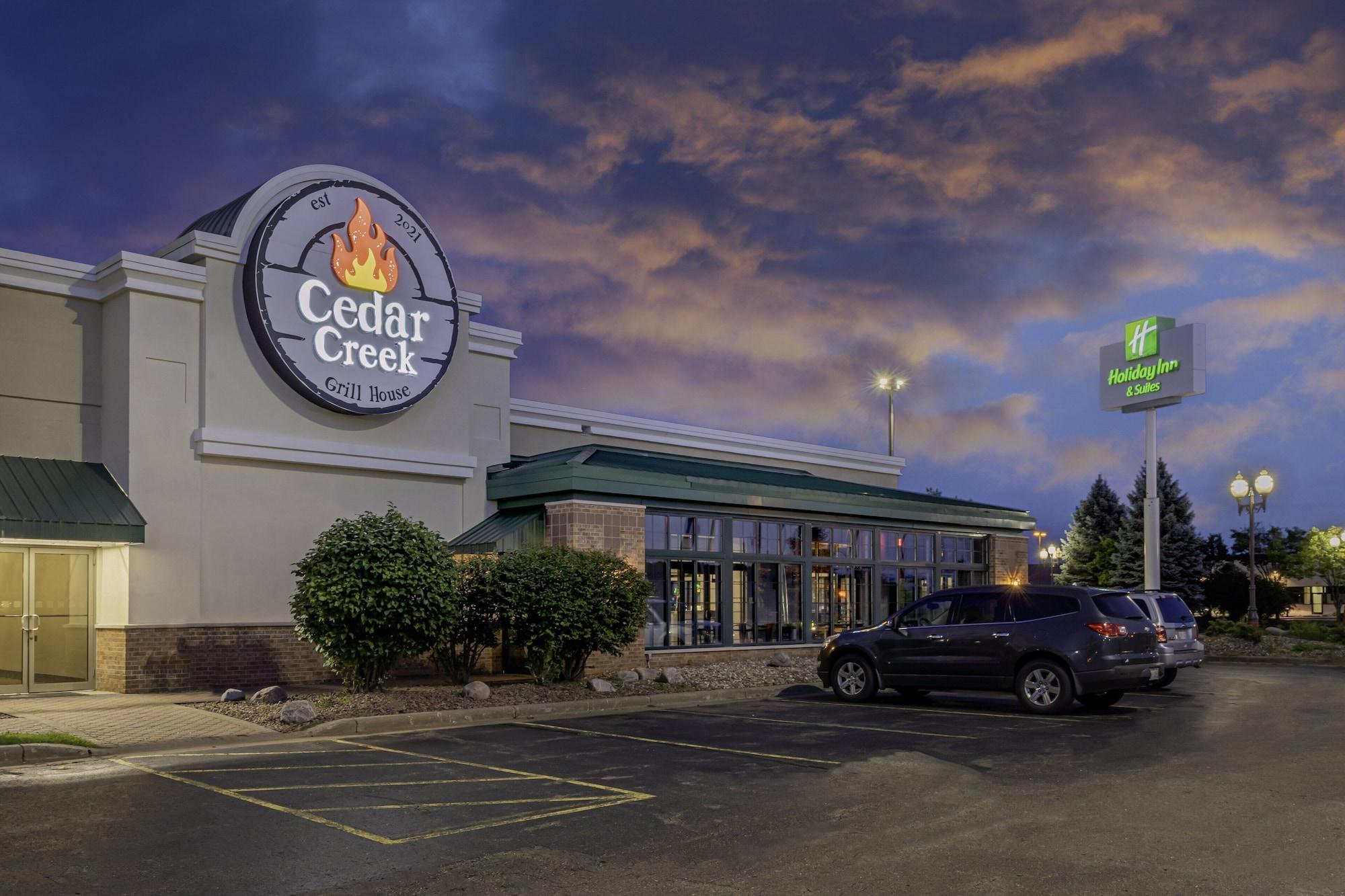Vista Exterior Holiday Inn & Suites Wausau-Rothschild by IHG