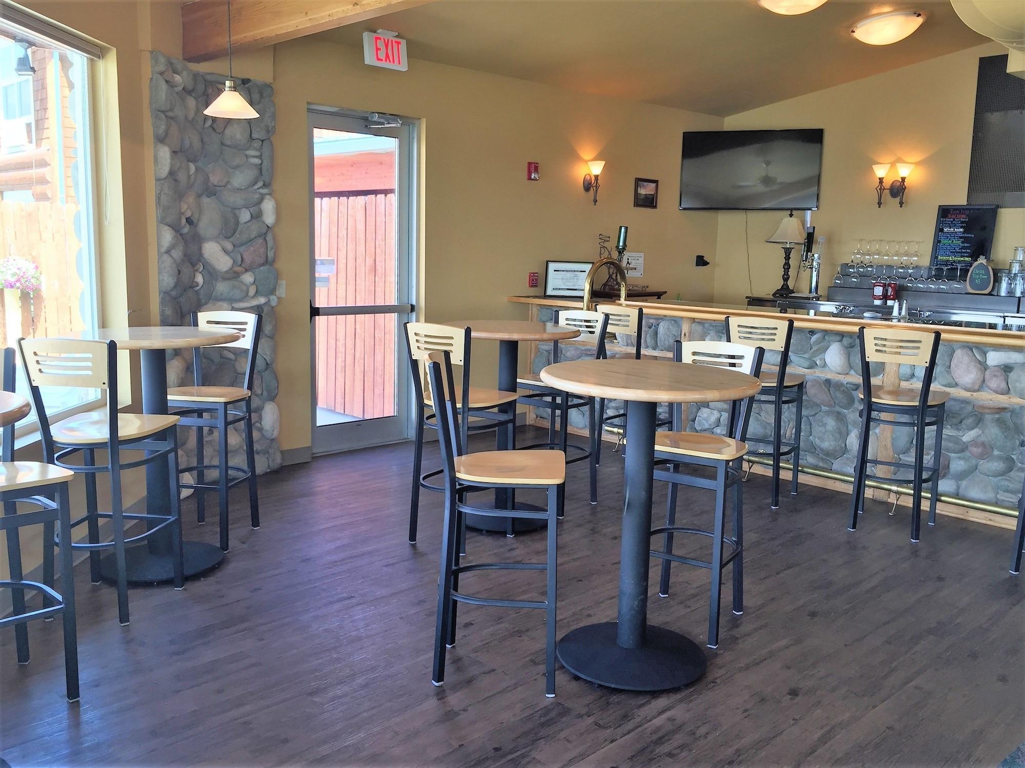 Bar/Salón River Lodge And Grill