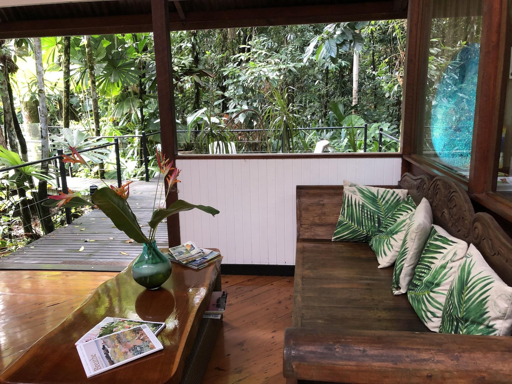 Bar/Salón Daintree Wilderness Lodge