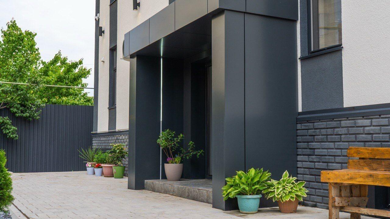 Vista Exterior SingKolSuites