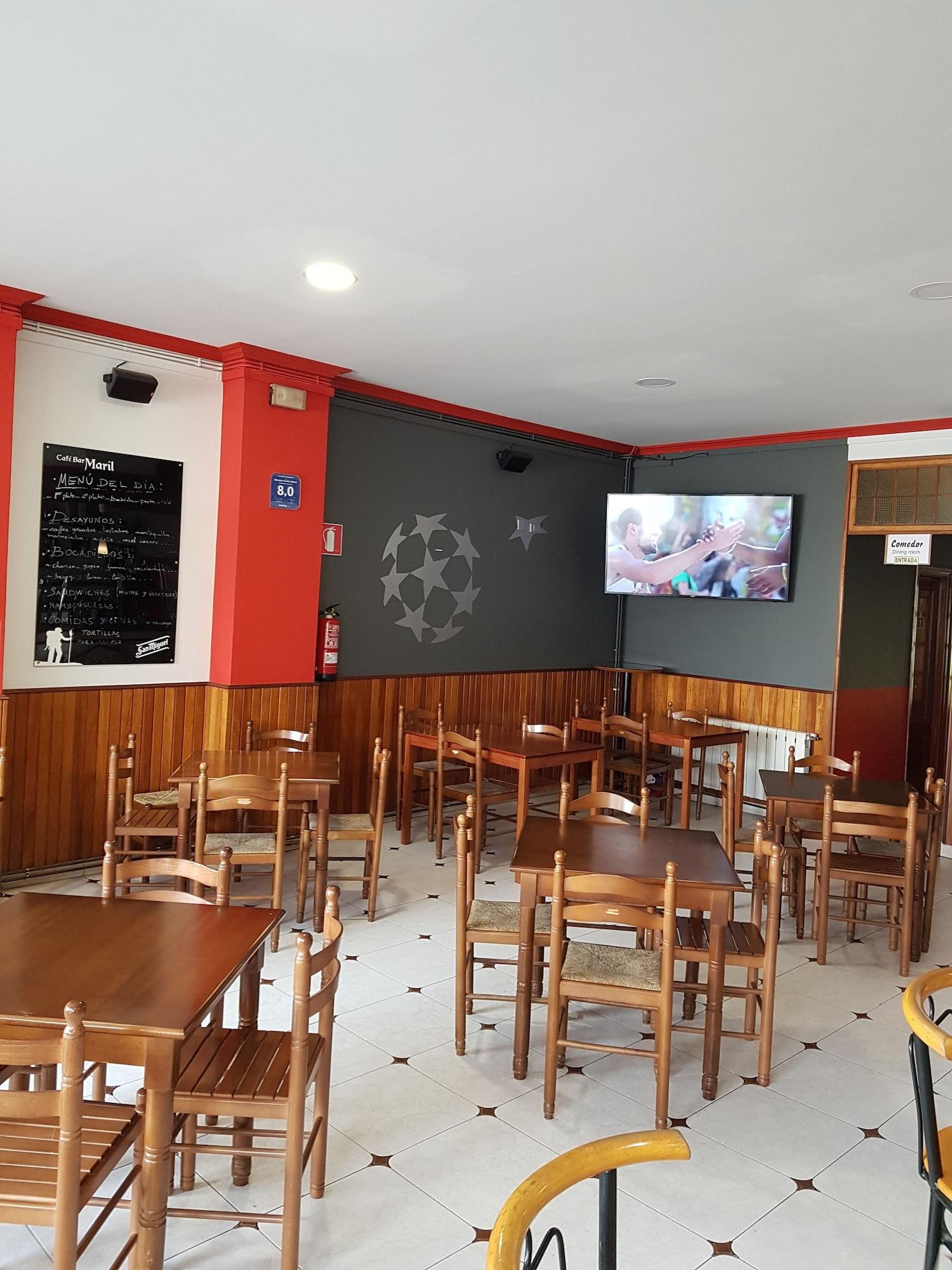 Bar/Salón Albergue Turistico Silleda - Hostel
