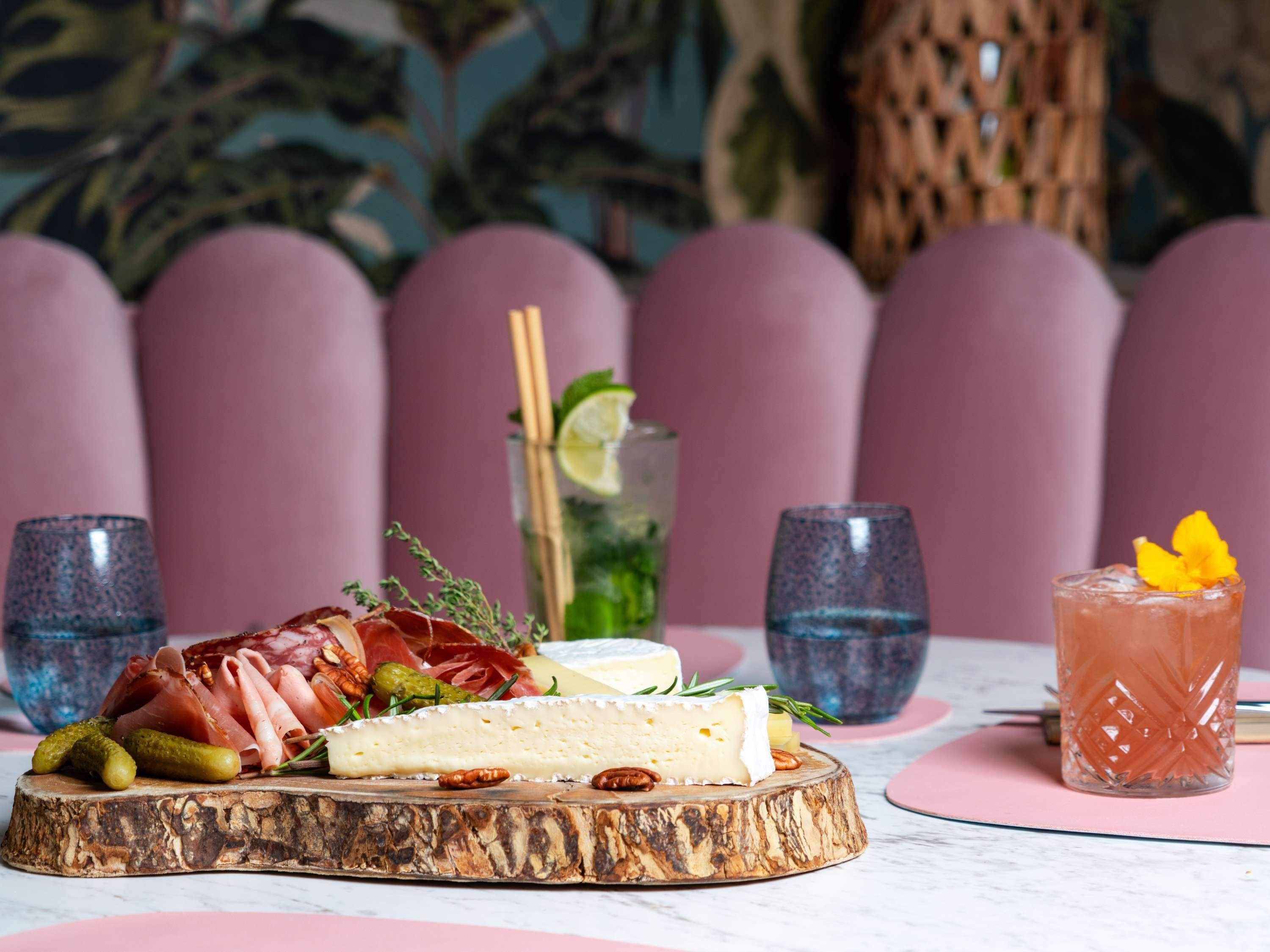 Bar/Salón Mercure Paris Val de Fontenay