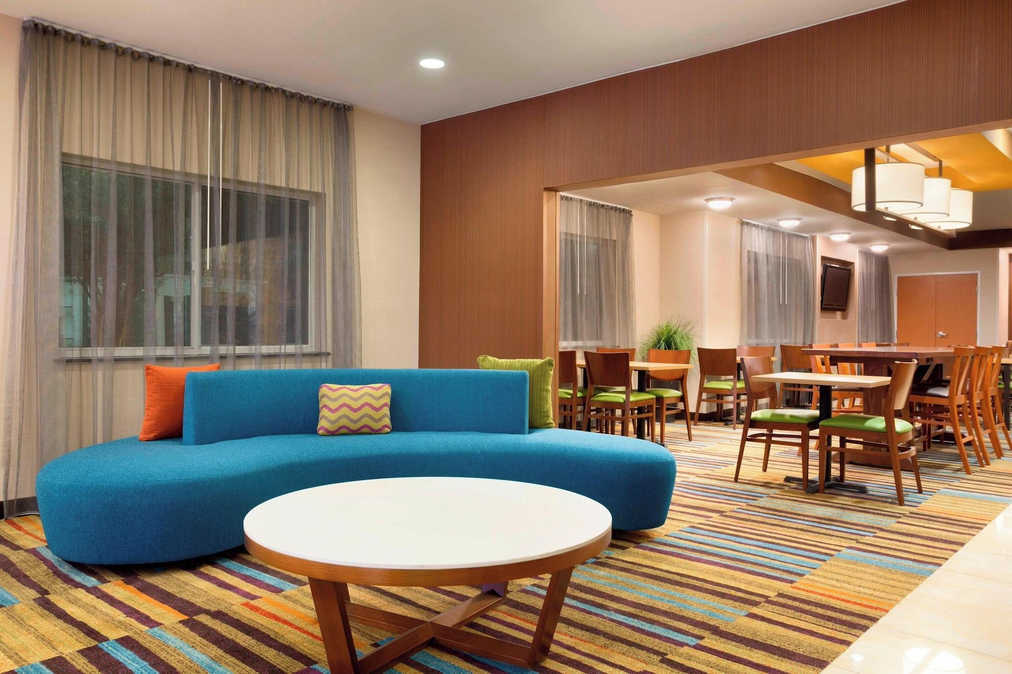 Vista Lobby Fairfield Inn & Suites Dallas Plano