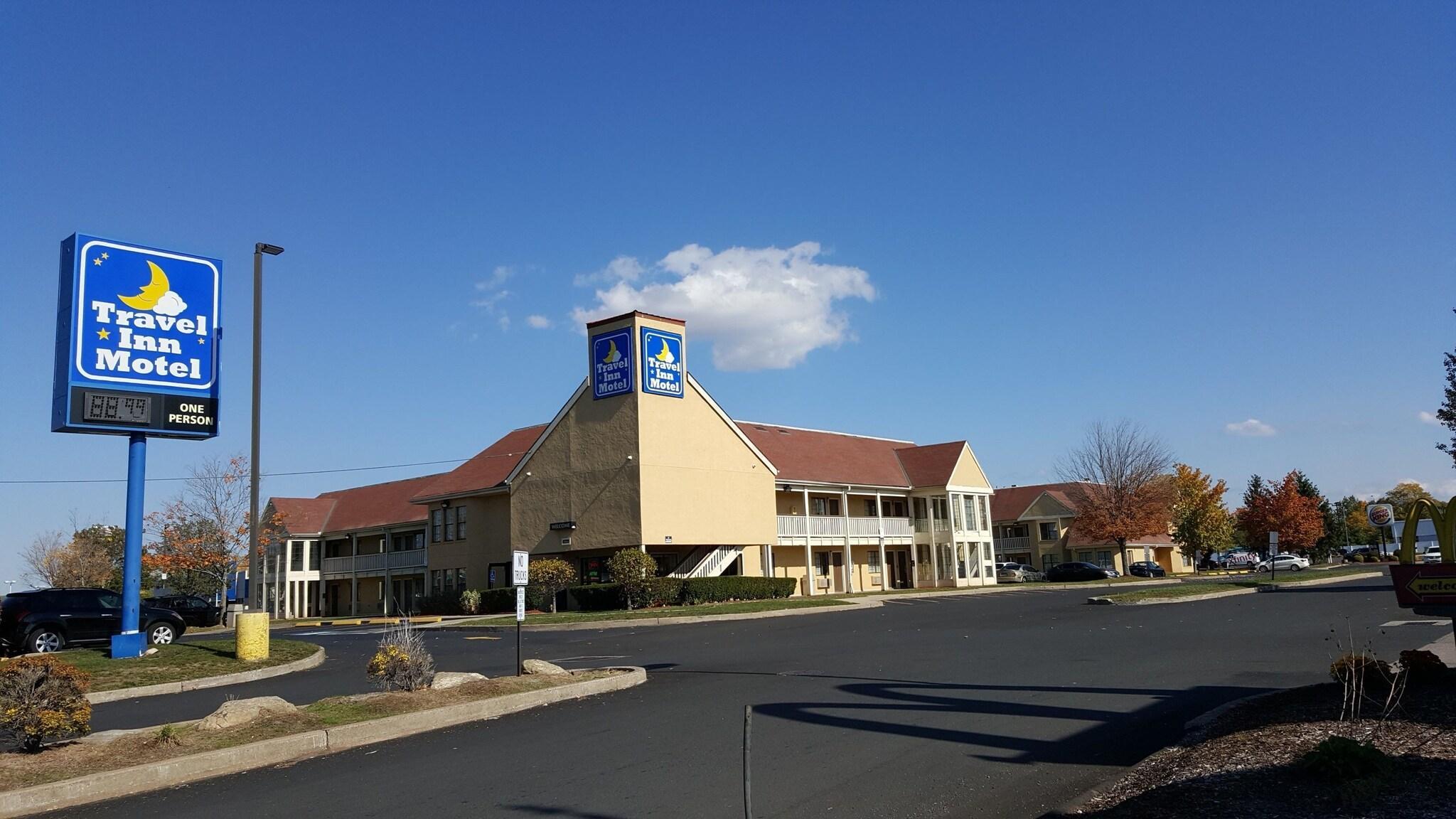 Vista Exterior Travel Inn Motel