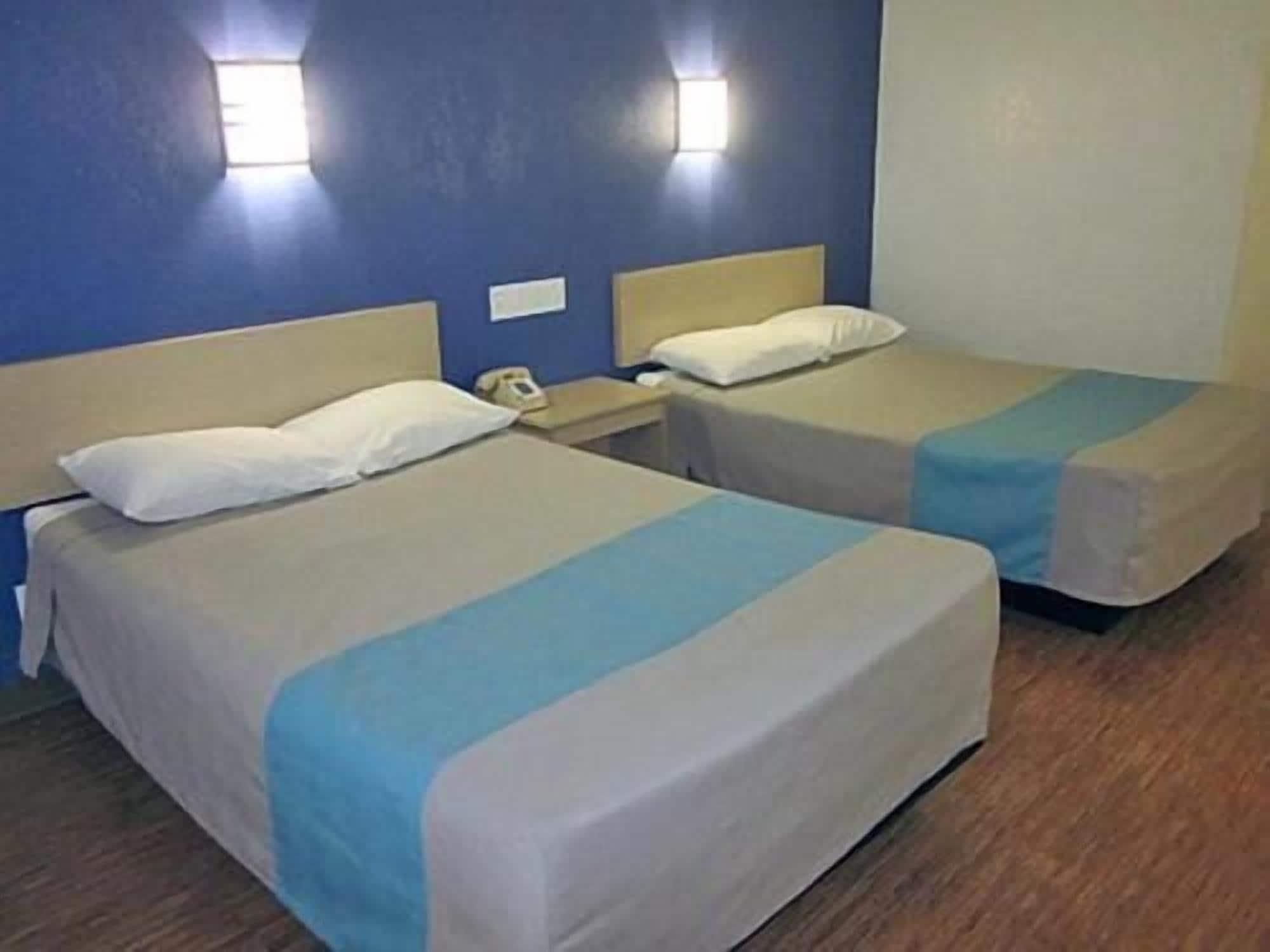 Habitación Red Roof Inn & Suites Kokomo, IN