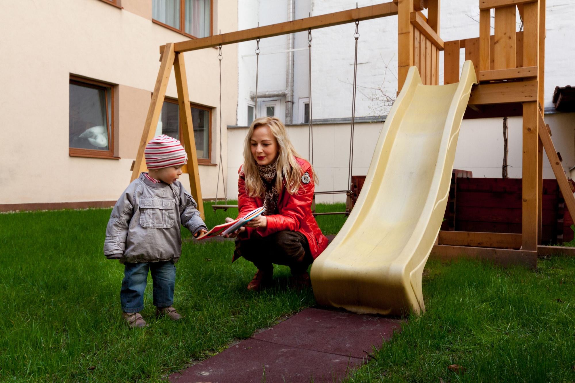 Instalaciones Recreativas Corvin Plaza Apartments and Suites