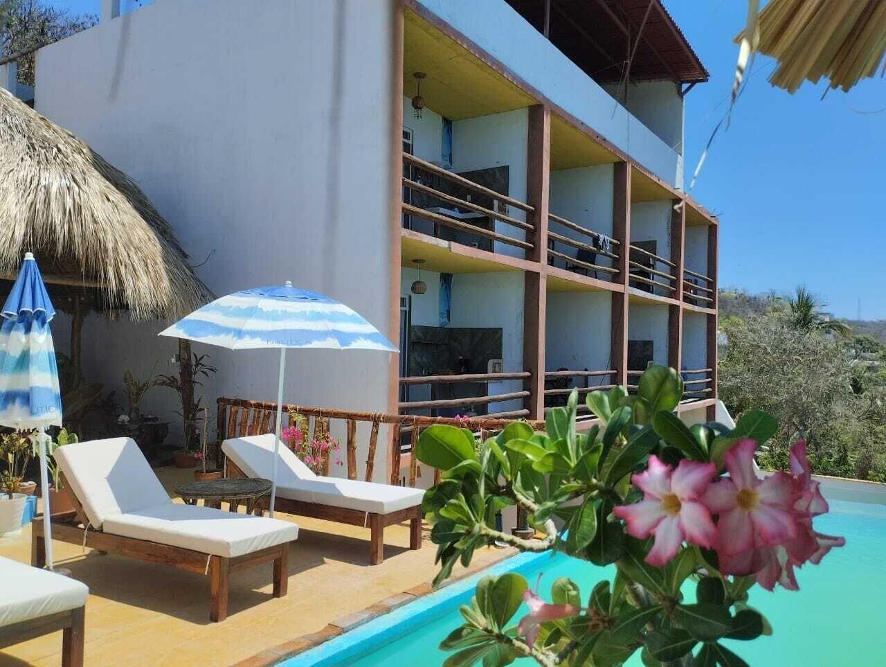 Varios Namaste Zipolite Suites
