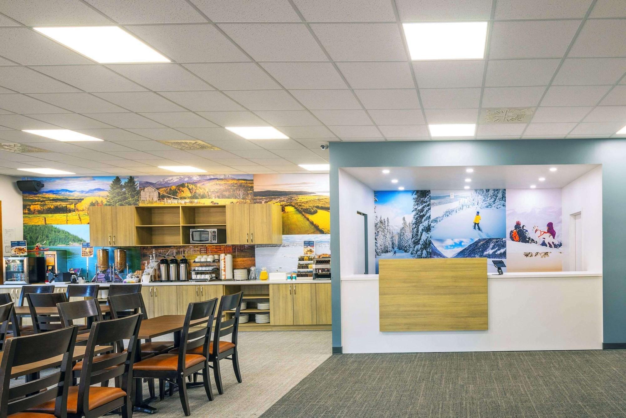 Vista Lobby Clarion Pointe La Malbaie