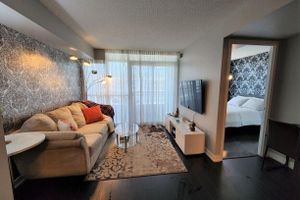 Alquiler Vacacional - Downtown 2Bd Condo with steps to CN Tower and Lake