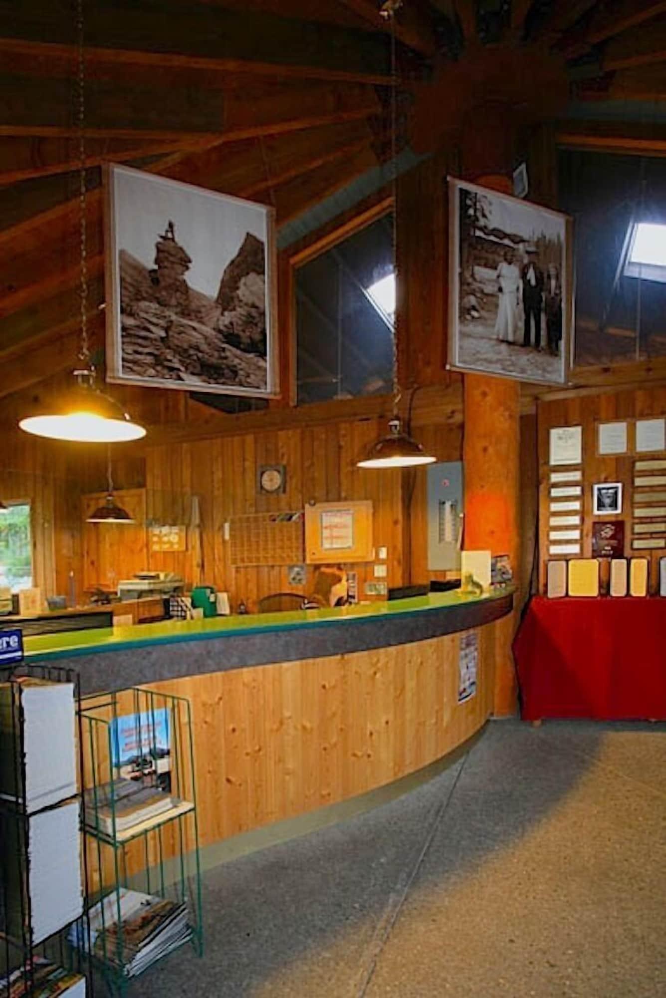 Vista Lobby Sunwapta Falls Rocky Mountain Lodge