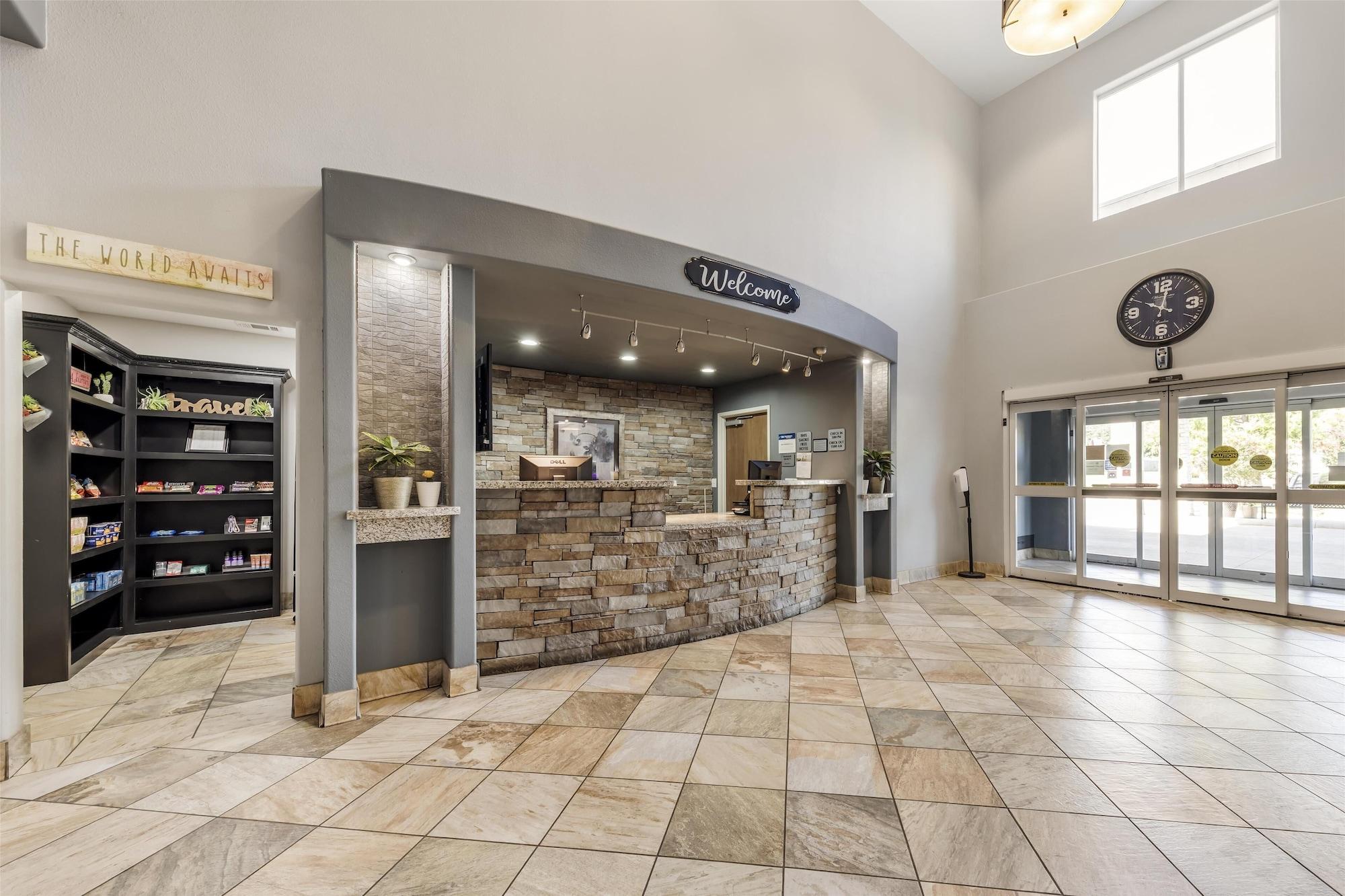 Vista Lobby Best Western Plus Sand Bass Inn & Suites