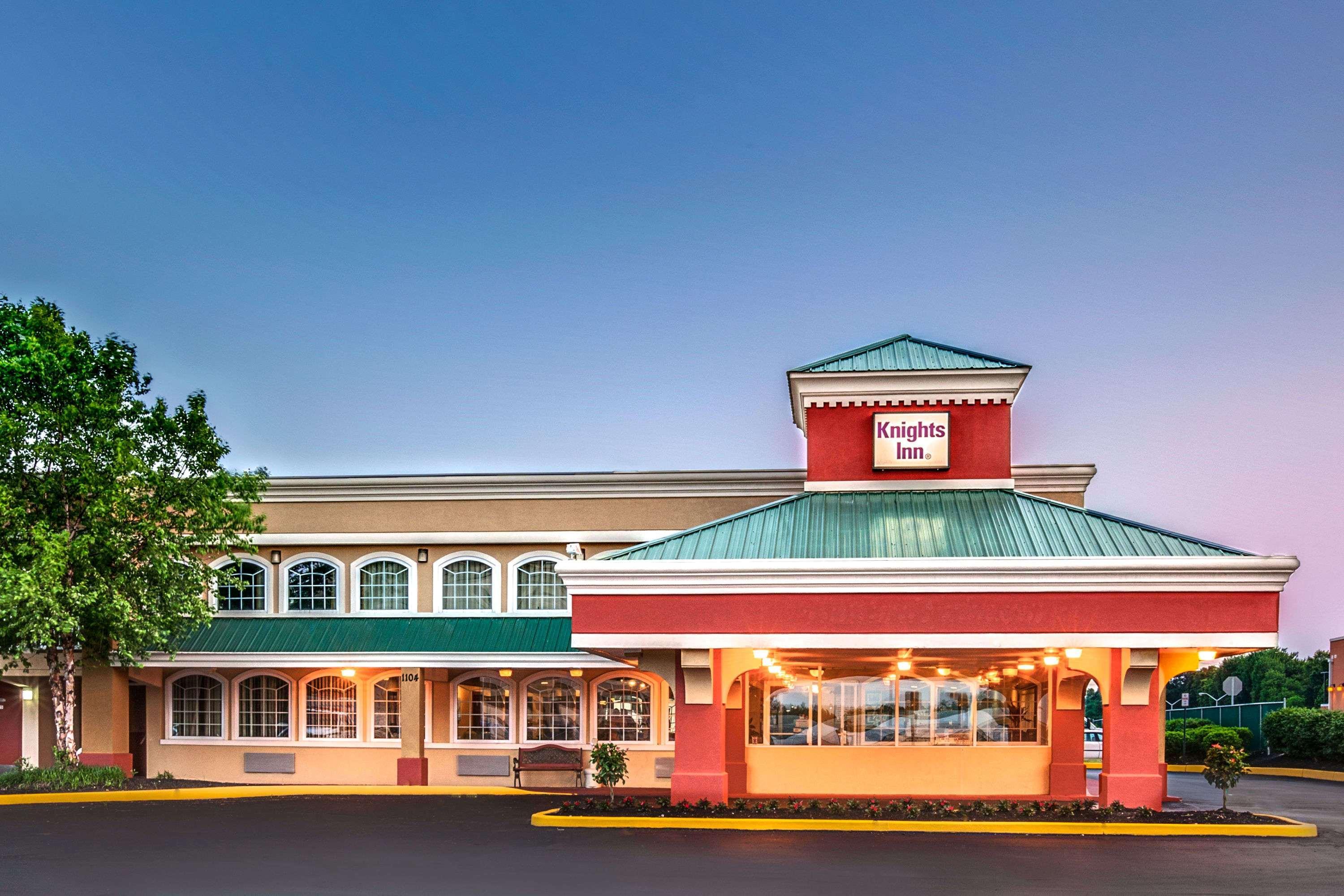 Vista Exterior Knights Inn Mount Laurel