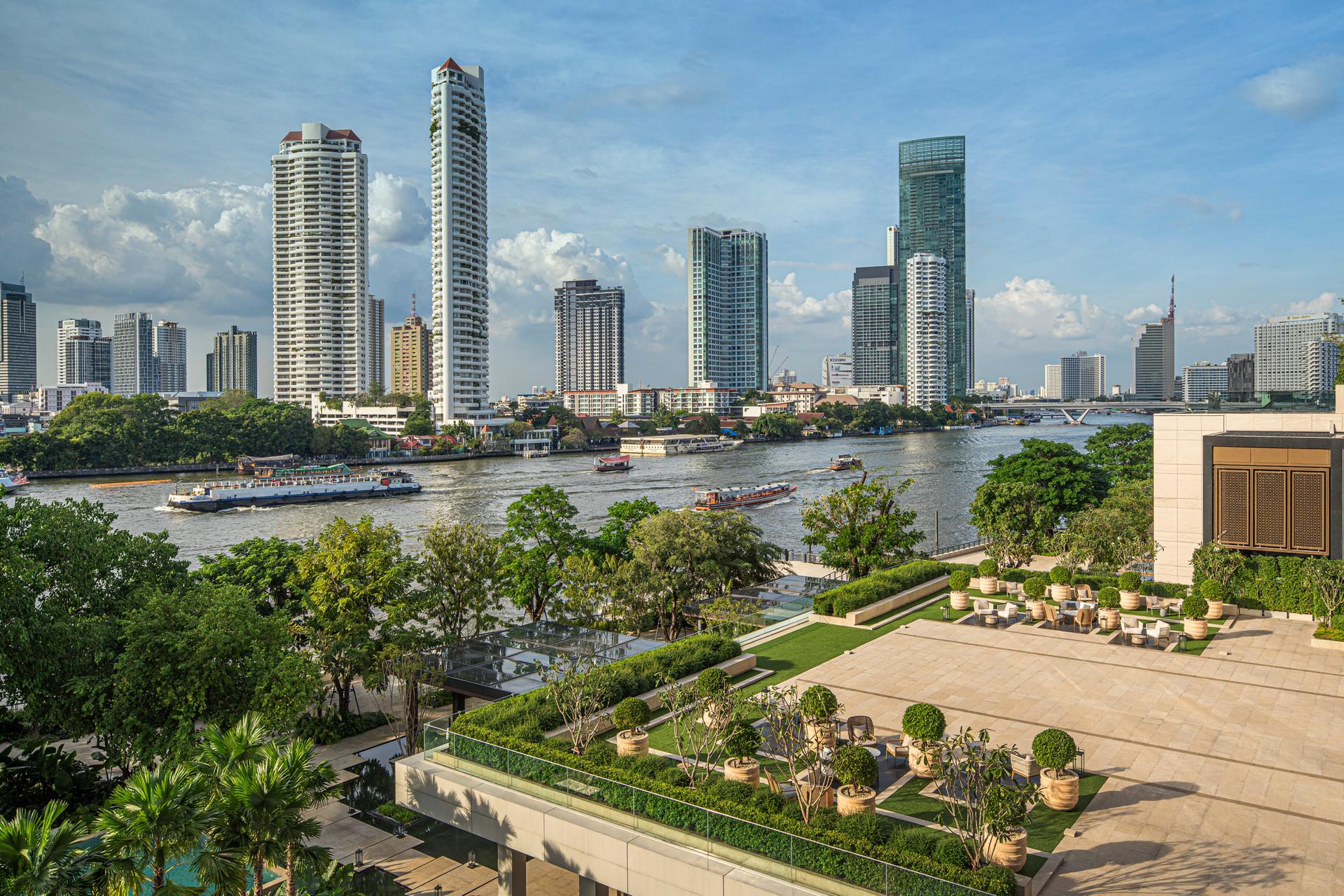 Vista Exterior Four Seasons Hotel Bangkok at Chao Phraya River
